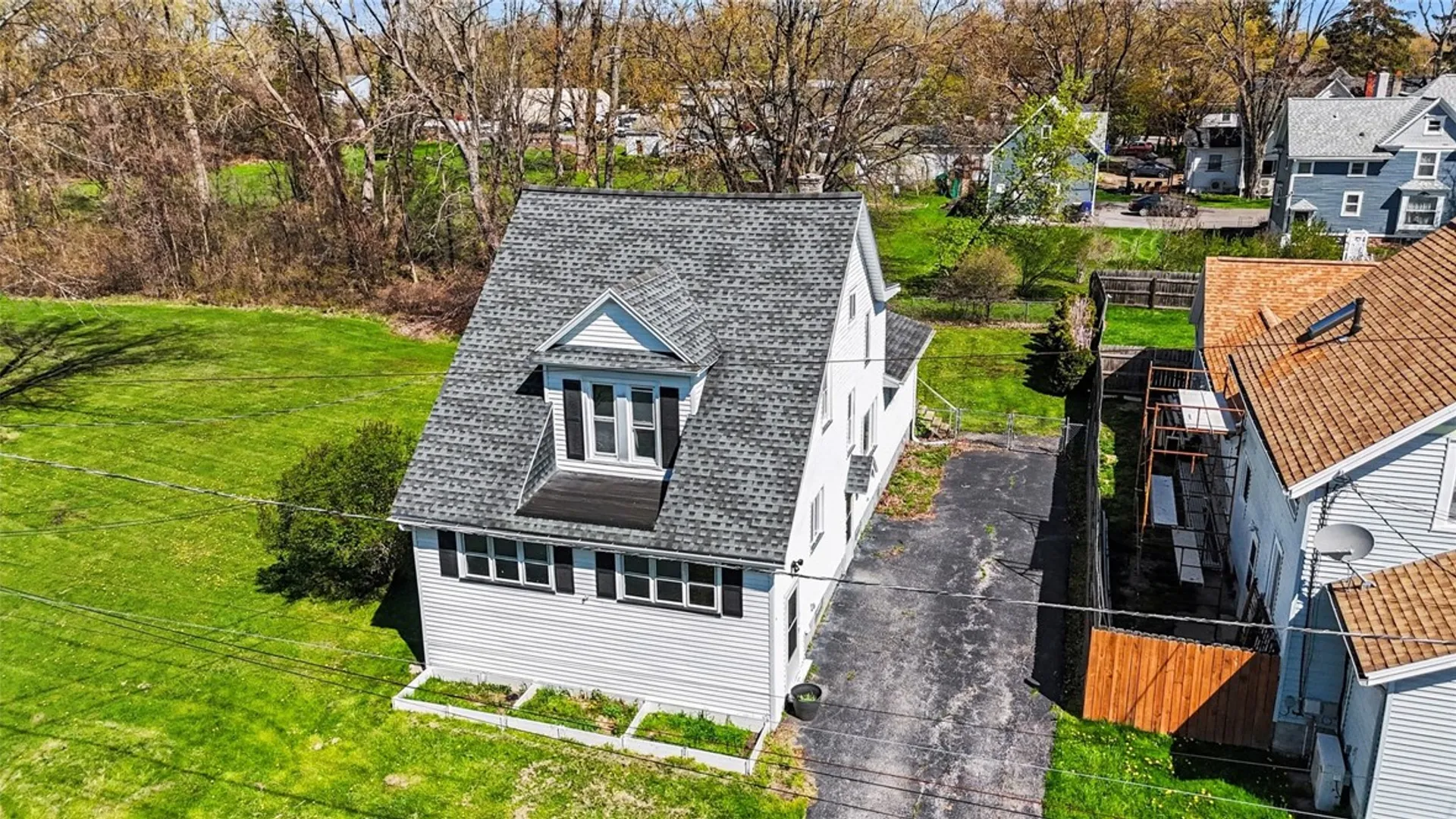 Property at 12 Elmgrove Drive, Gates, NY 14606 34