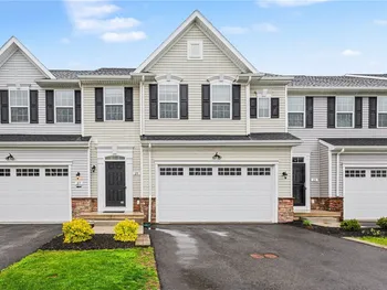 25 Keuka Lane, Canandaigua City, NY 14425