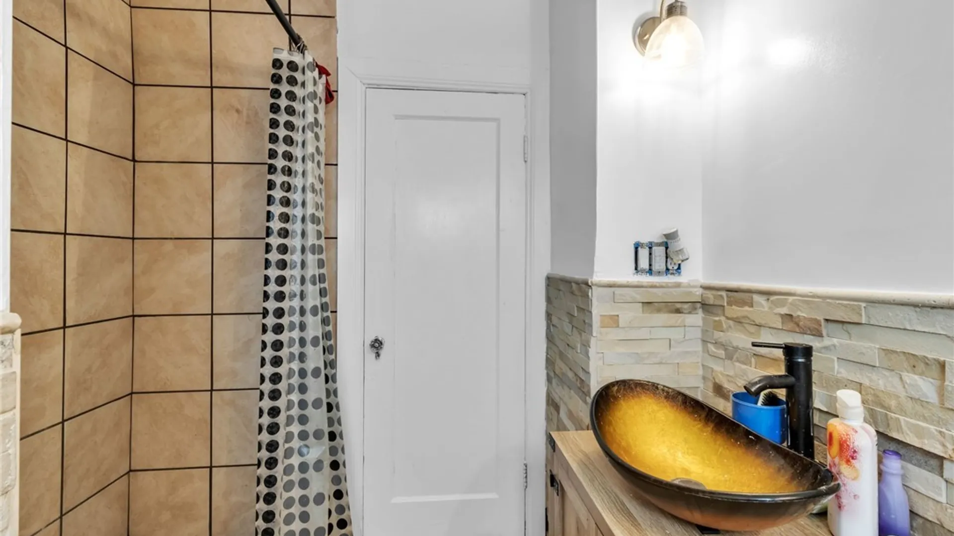 Property at 199 Brunswick Boulevard, Buffalo, NY 14208 12