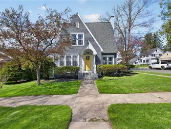 Property at 17 Highland Street, Auburn, NY 13021