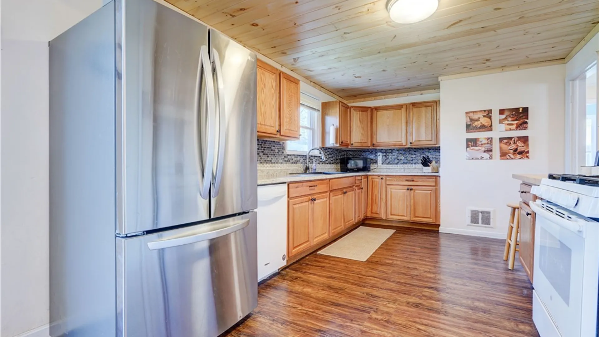 Property at 162 Nantucket Rd, Greece, NY 14626 17