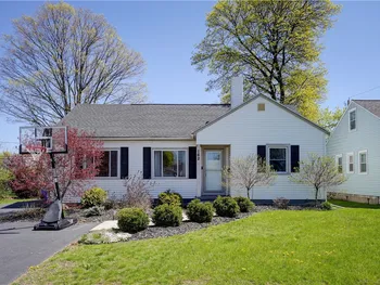 Property at 162 Nantucket Rd, Greece, NY 14626