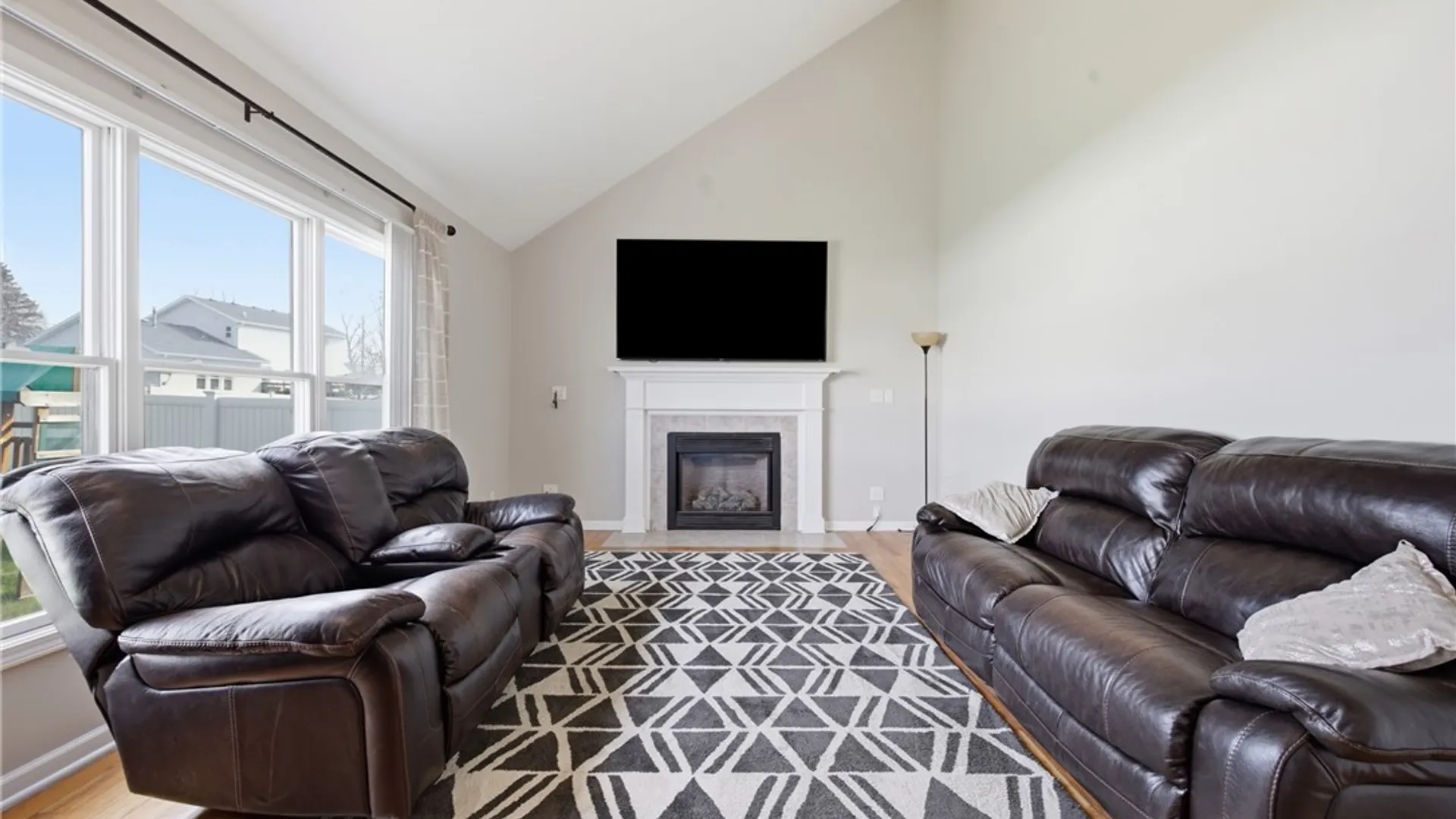 Property at 60 Elmleaf Drive, Cheektowaga, NY 14227 11