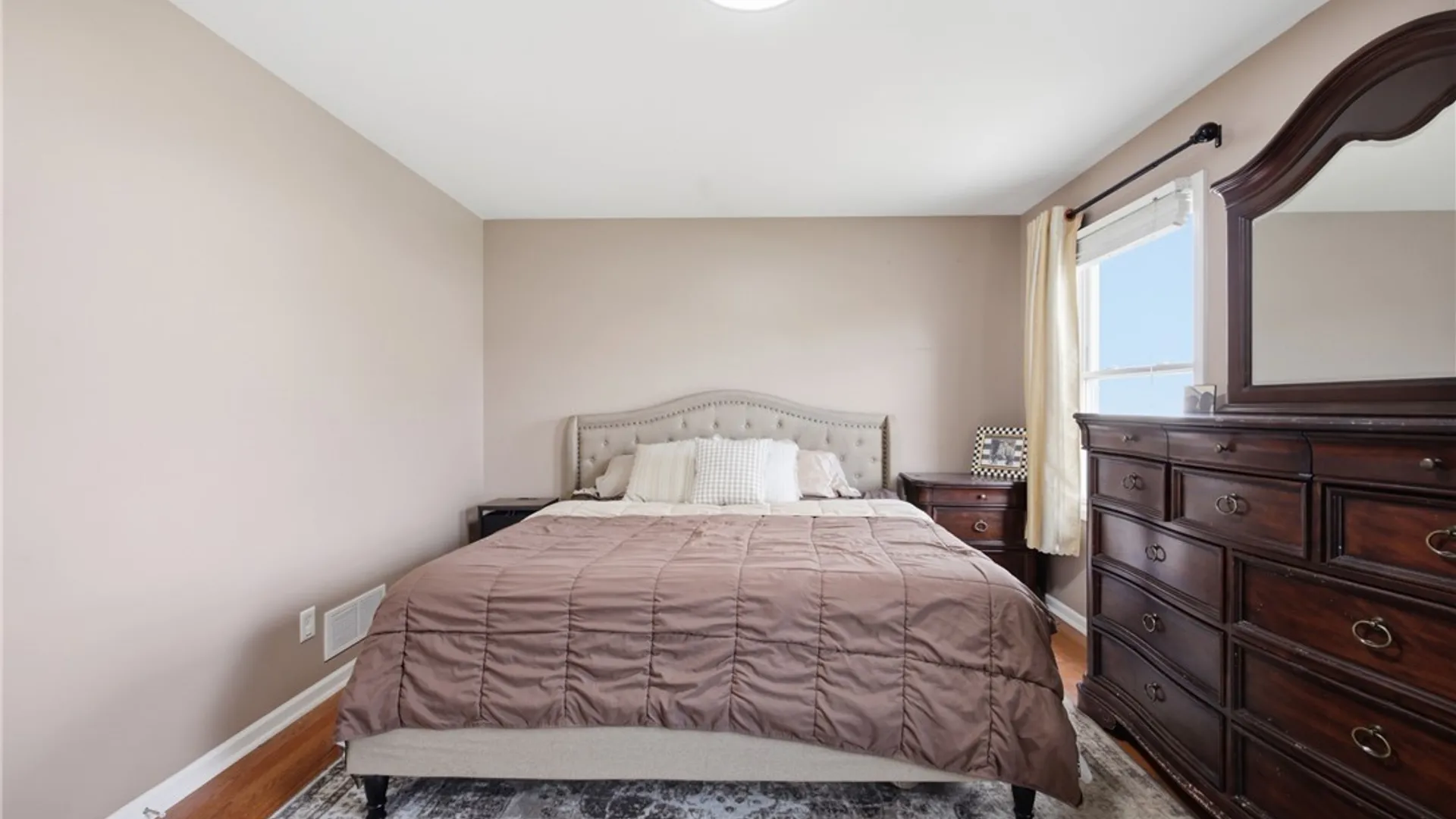 Property at 60 Elmleaf Drive, Cheektowaga, NY 14227 20
