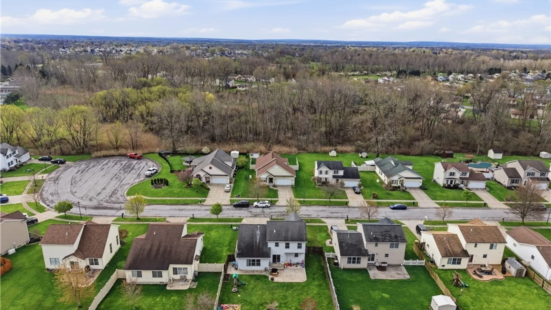 Property at 60 Elmleaf Drive, Cheektowaga, NY 14227 44