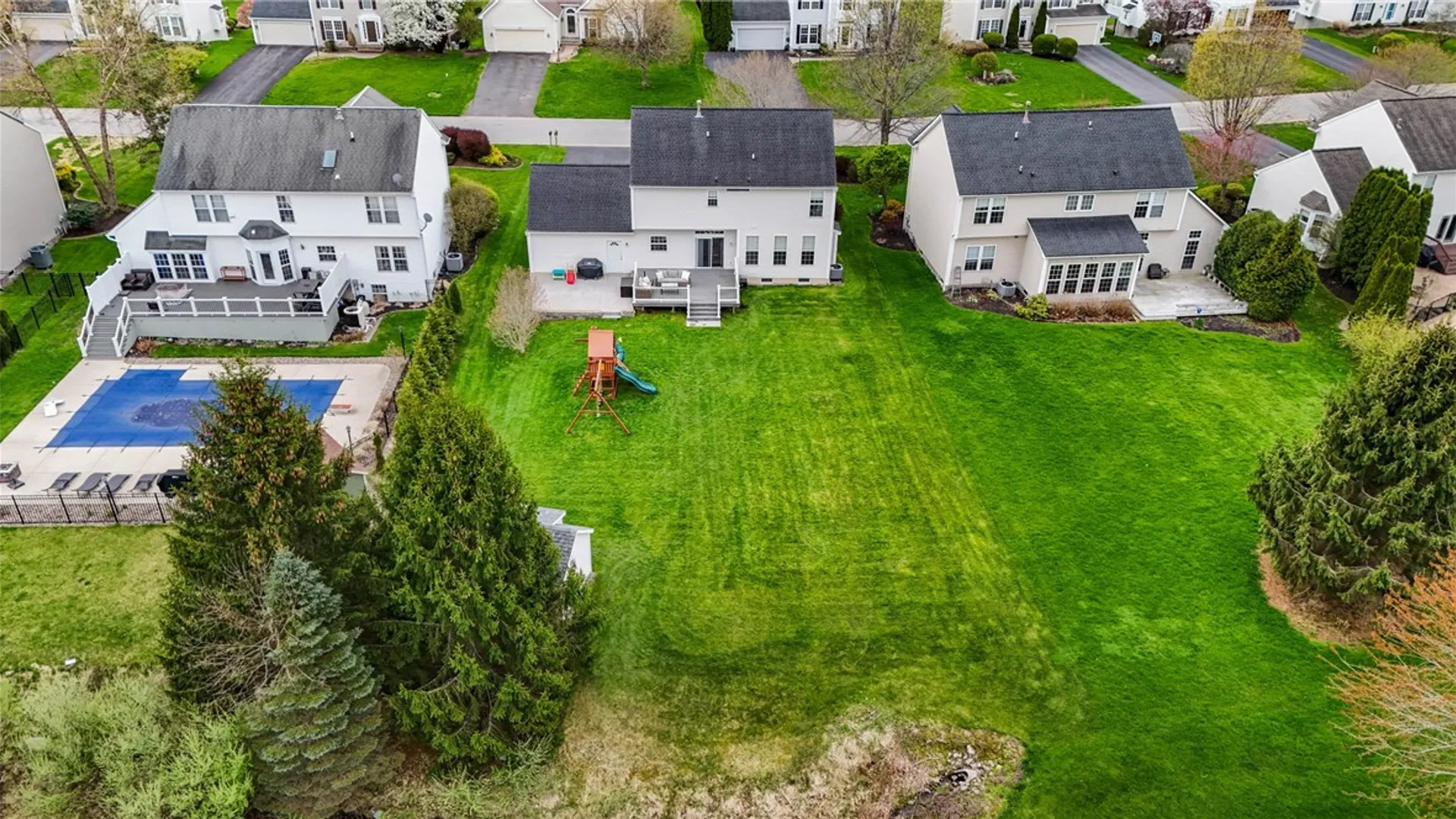Property at 14 Vanderberg Drive, Perinton, NY 14450 38
