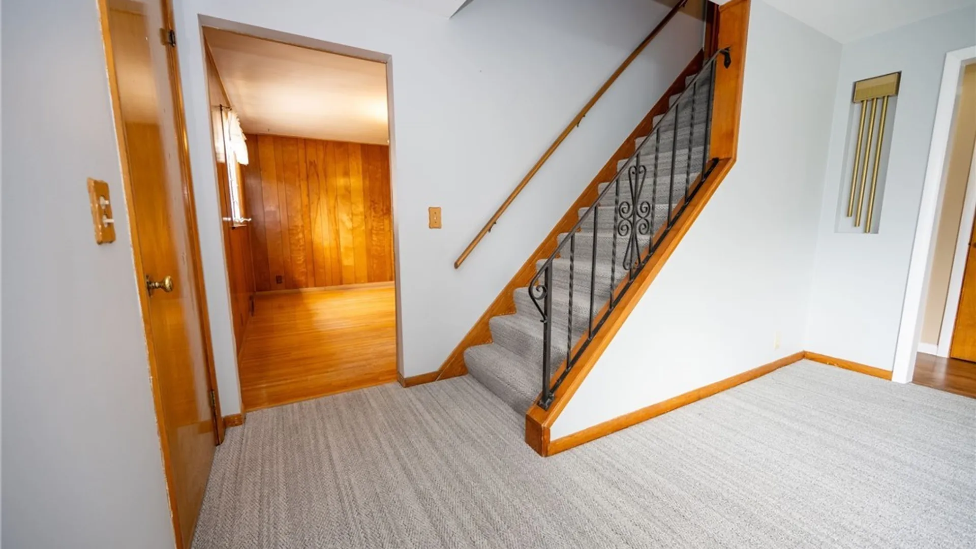 Property at 40 Woodmar Terrace, West Seneca, NY 14224 12