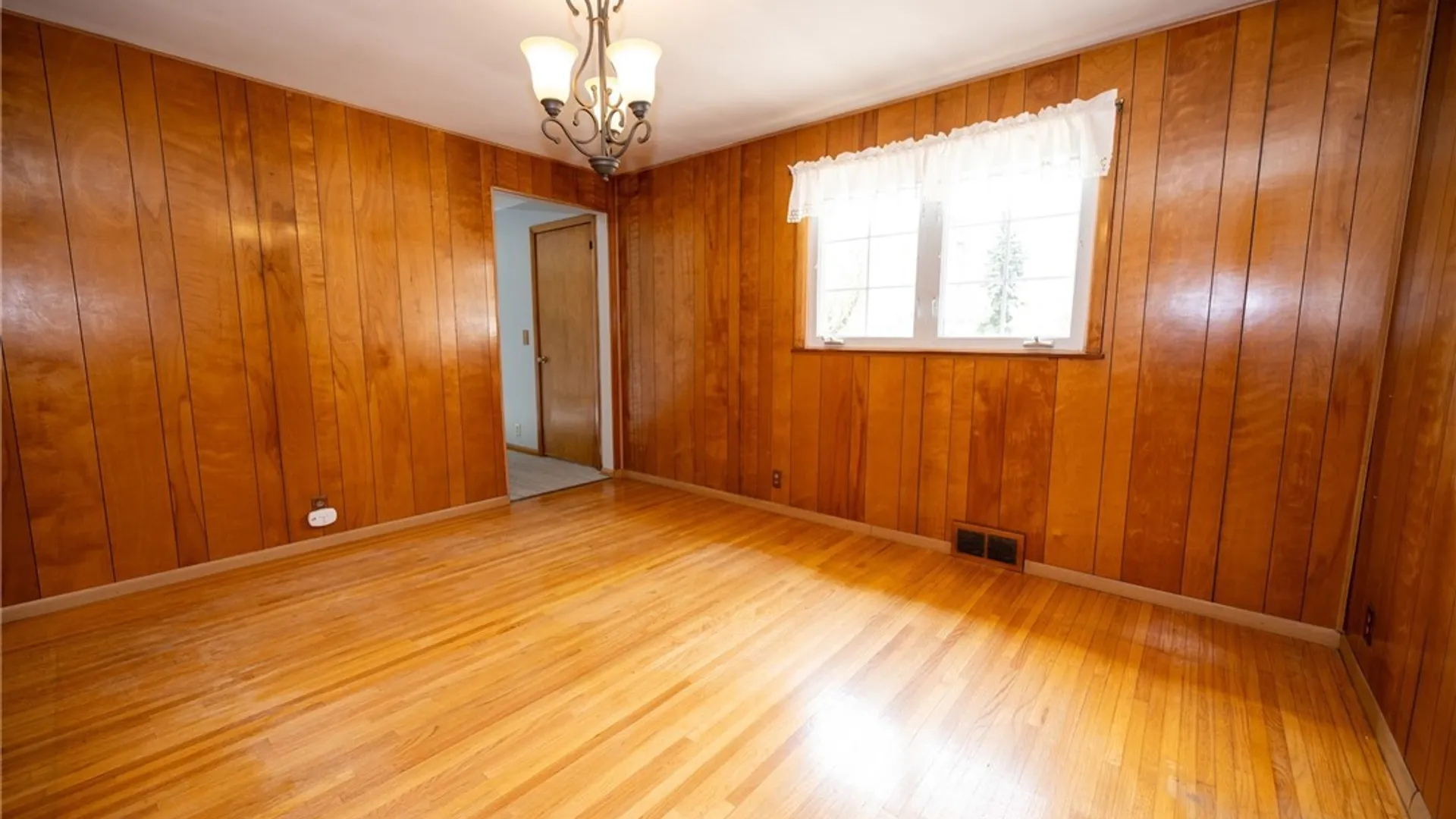Property at 40 Woodmar Terrace, West Seneca, NY 14224 19