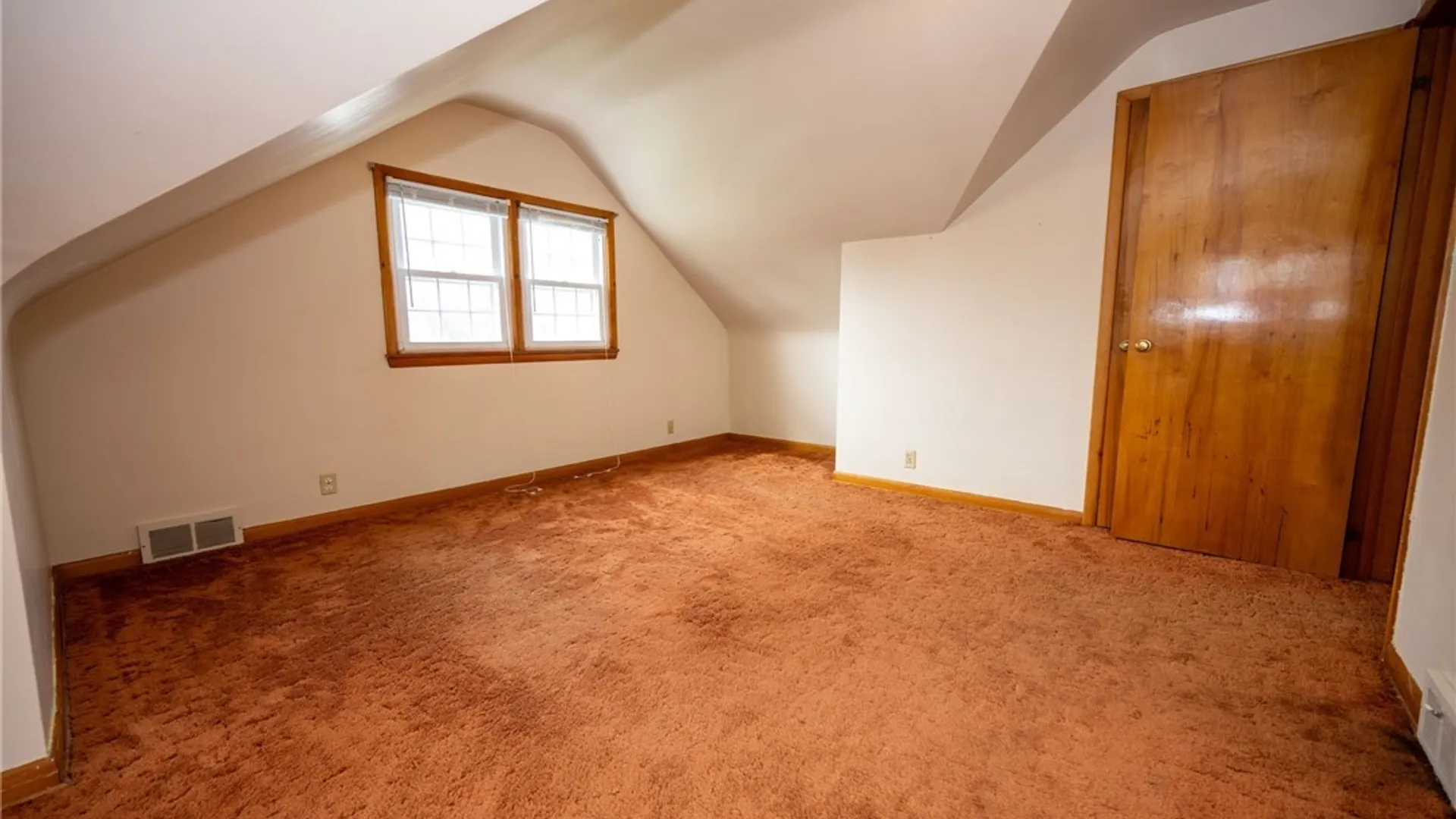 Property at 40 Woodmar Terrace, West Seneca, NY 14224 30