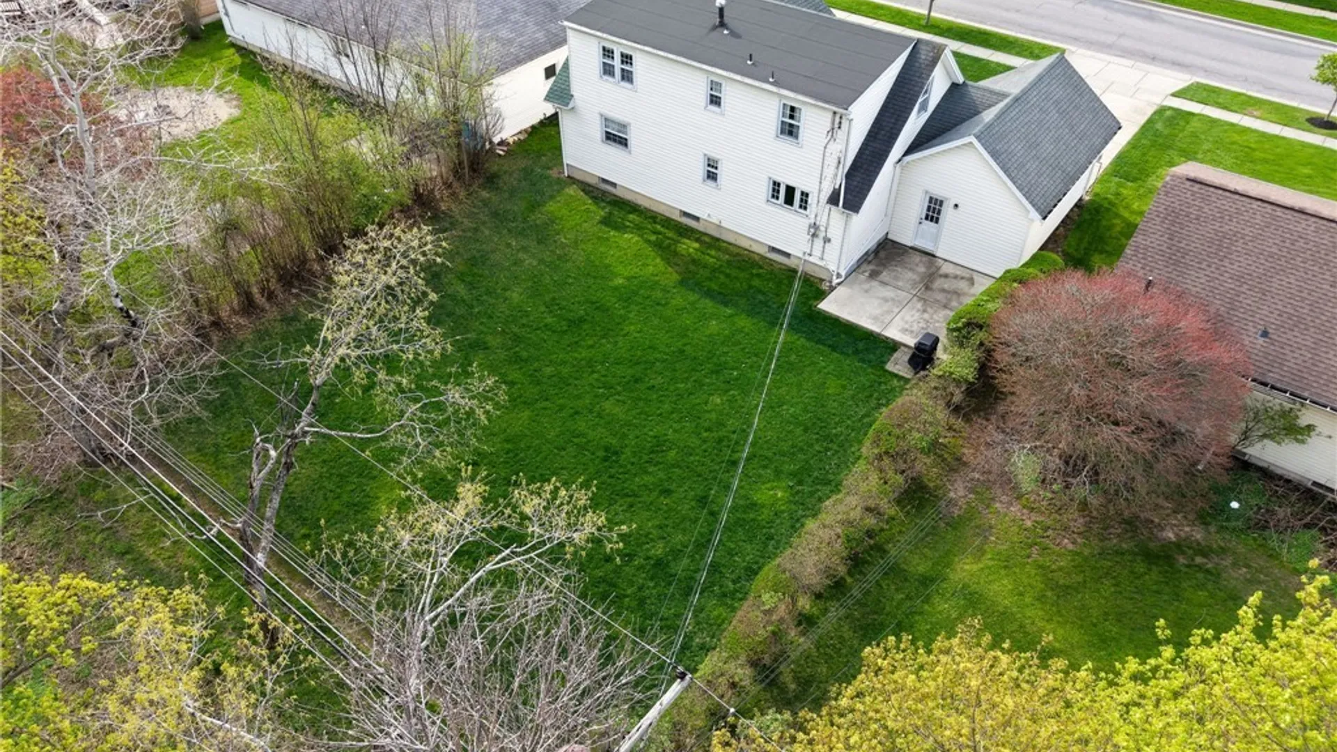Property at 40 Woodmar Terrace, West Seneca, NY 14224 41