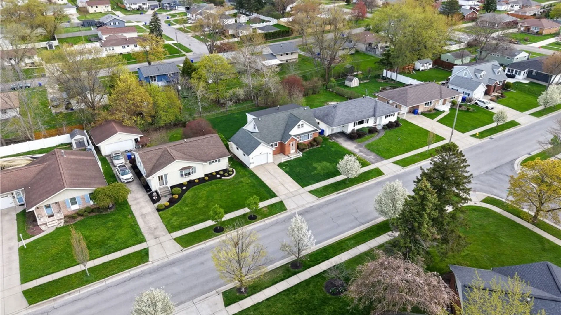 Property at 40 Woodmar Terrace, West Seneca, NY 14224 7