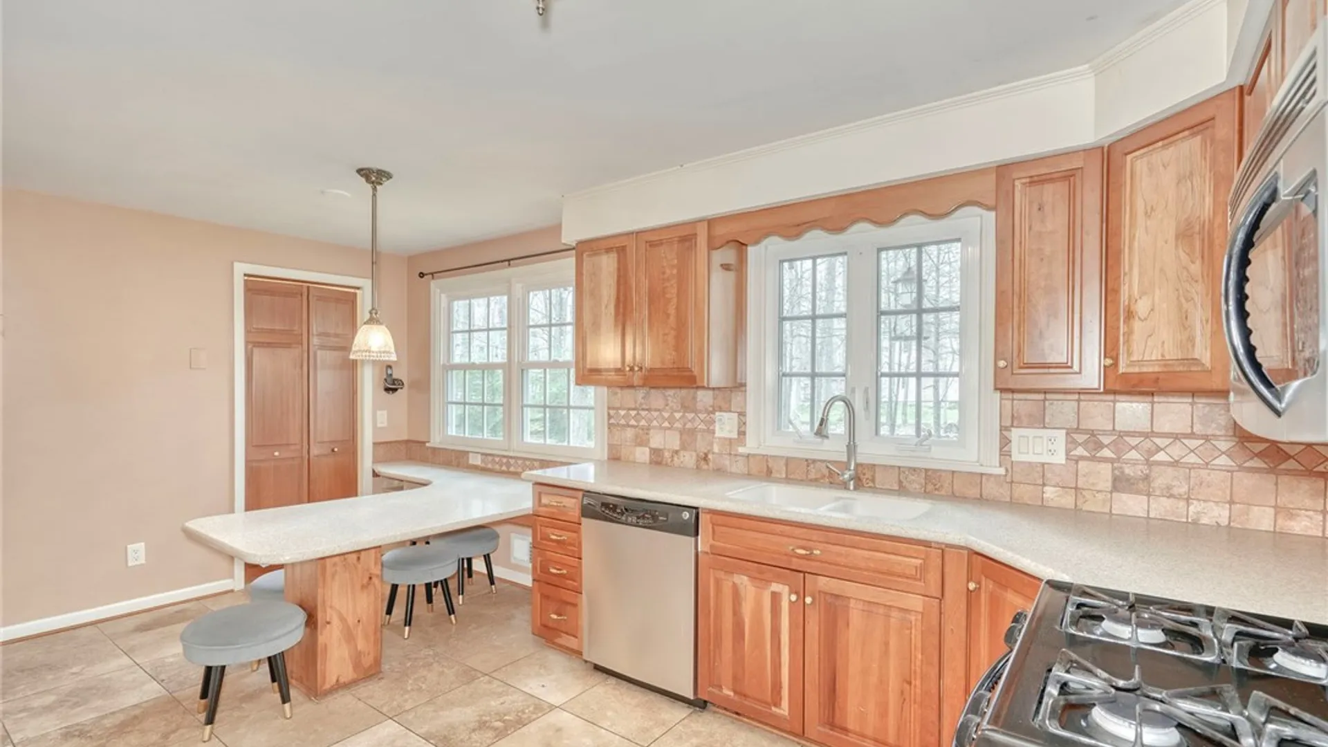 Property at 764 Hightower Way, Webster, NY 14580 6