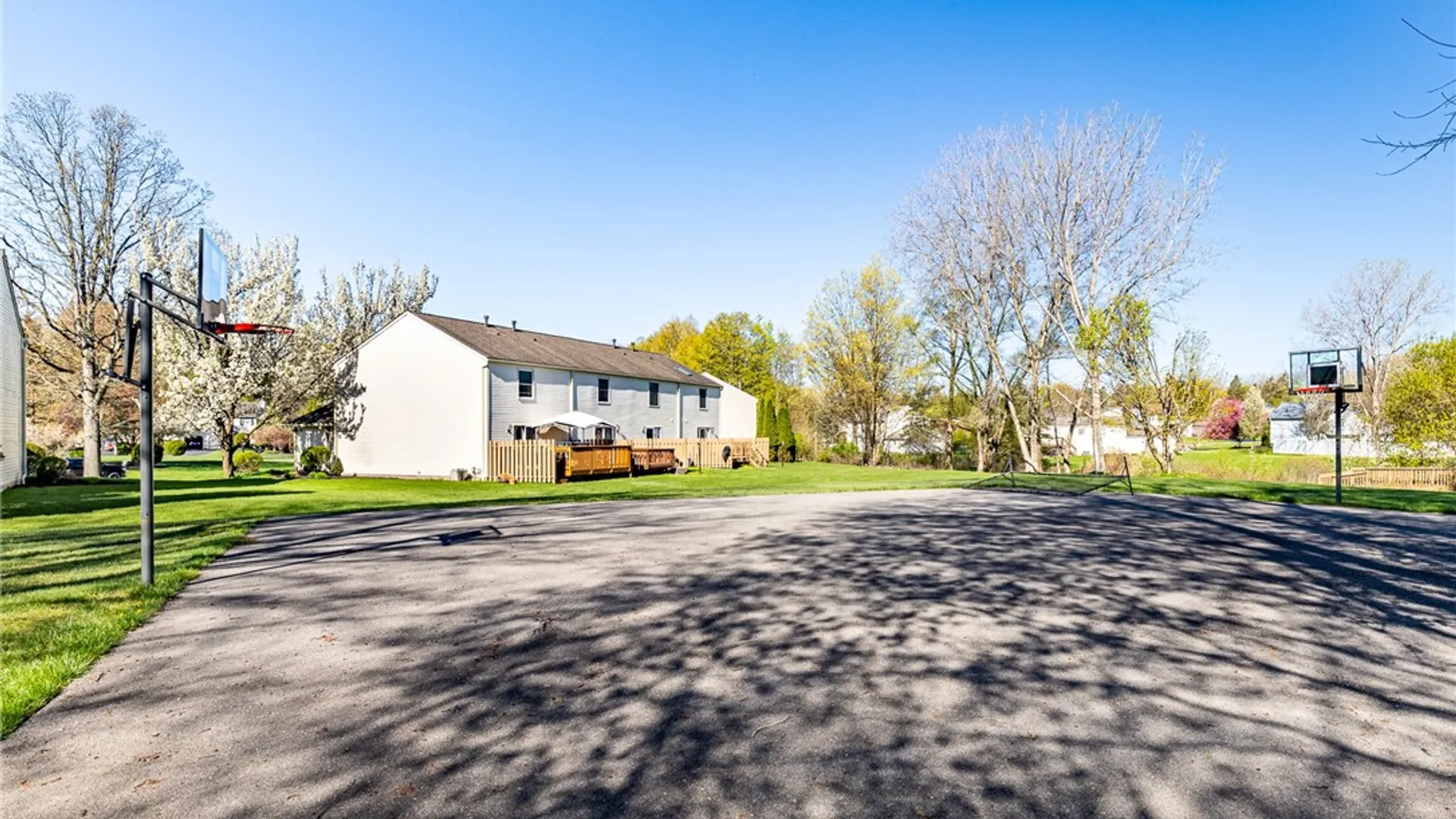 Property at 143 Courtshire Lane, Penfield, NY 14526 25