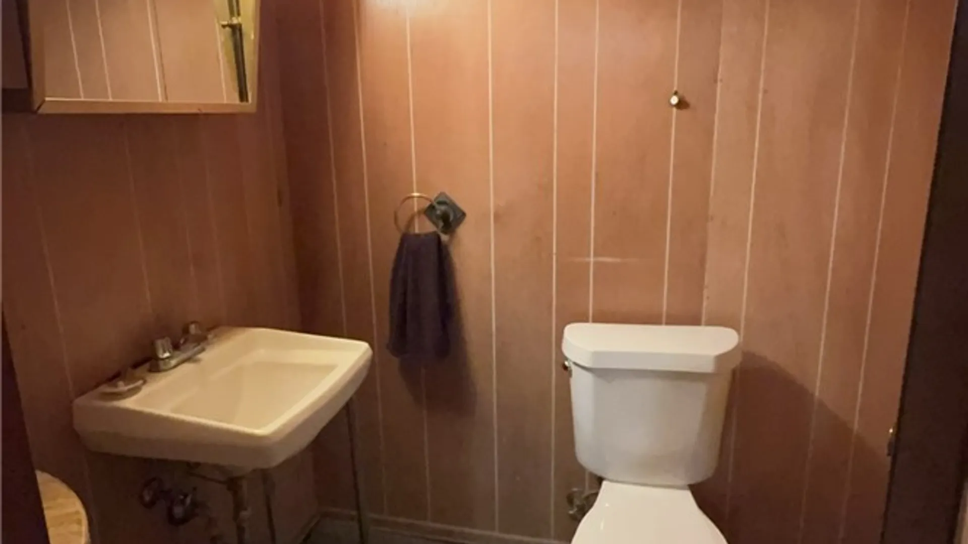 Property at 37 Ridge Port Circle, Irondequoit, NY 14617 28