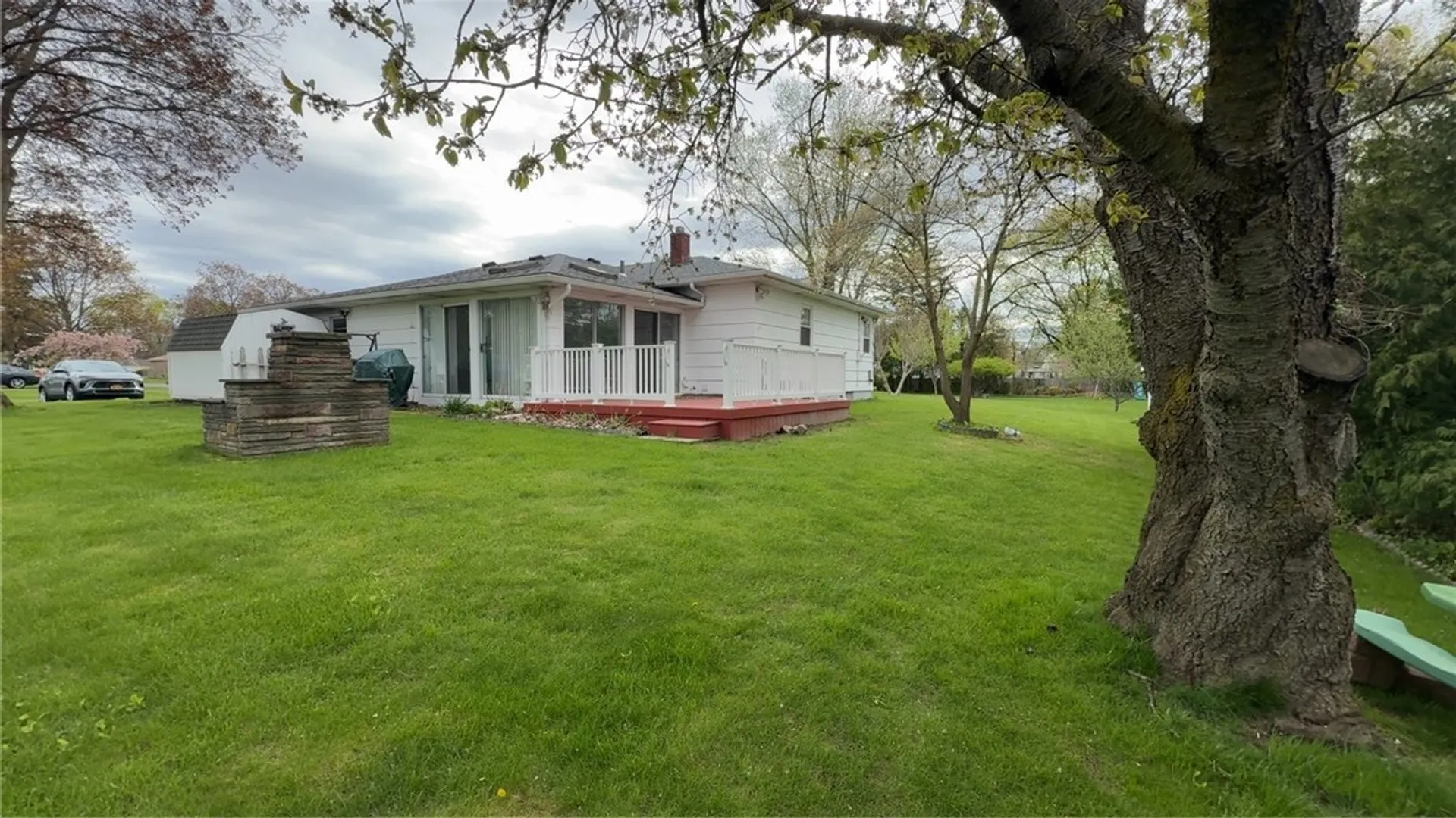 Property at 37 Ridge Port Circle, Irondequoit, NY 14617 36