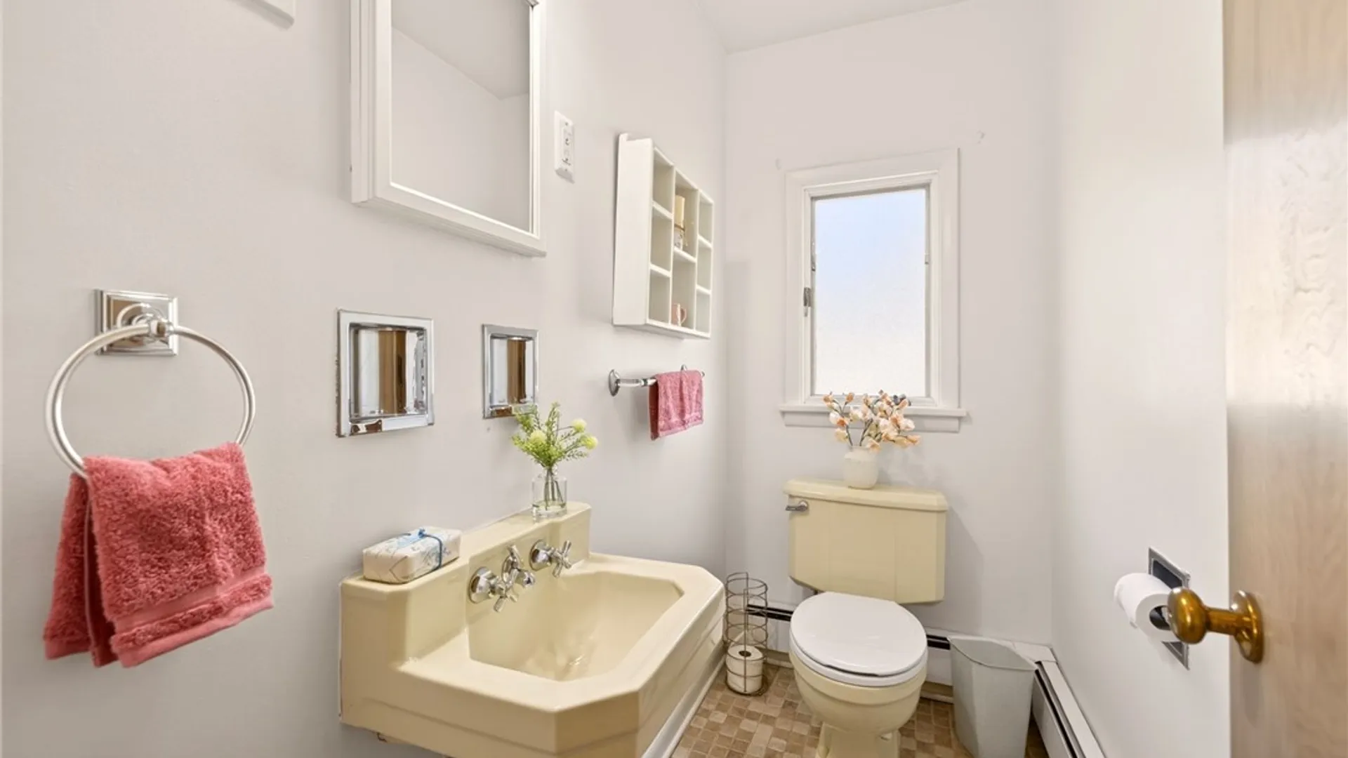 Property at 755 Corwin Rd, Brighton, NY 14610 25