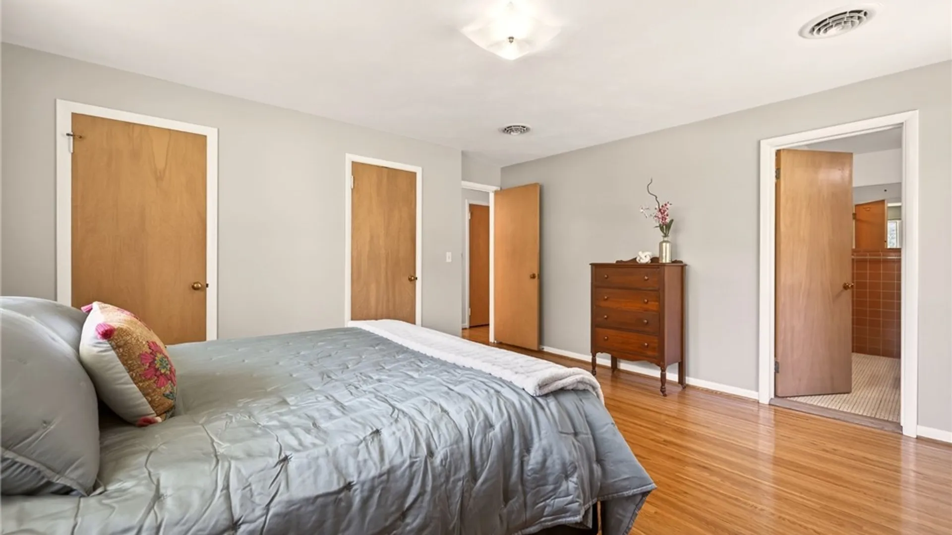 Property at 755 Corwin Rd, Brighton, NY 14610 30