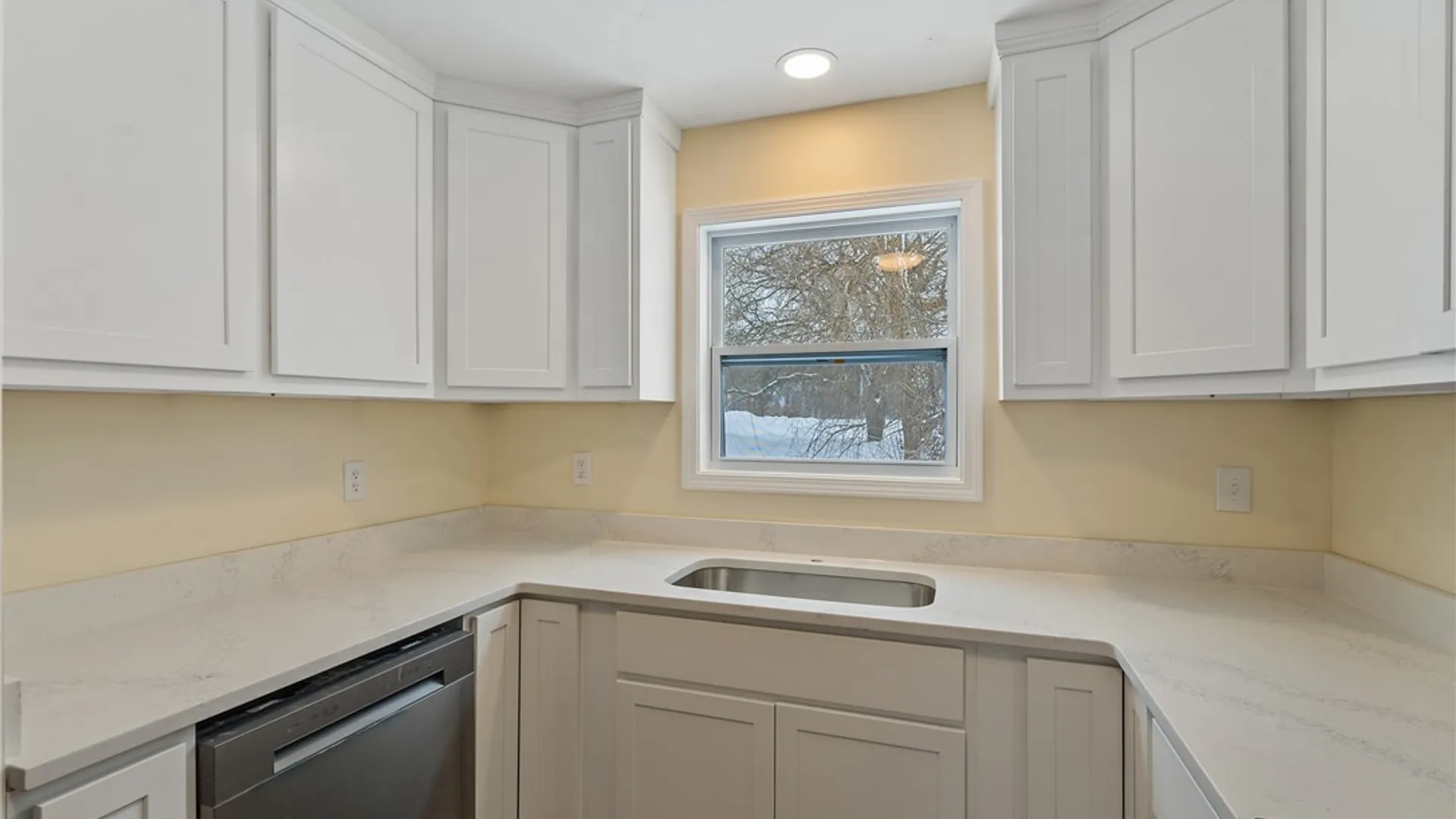 Property at 429 Beechwood Avenue, Salina, NY 13088 6