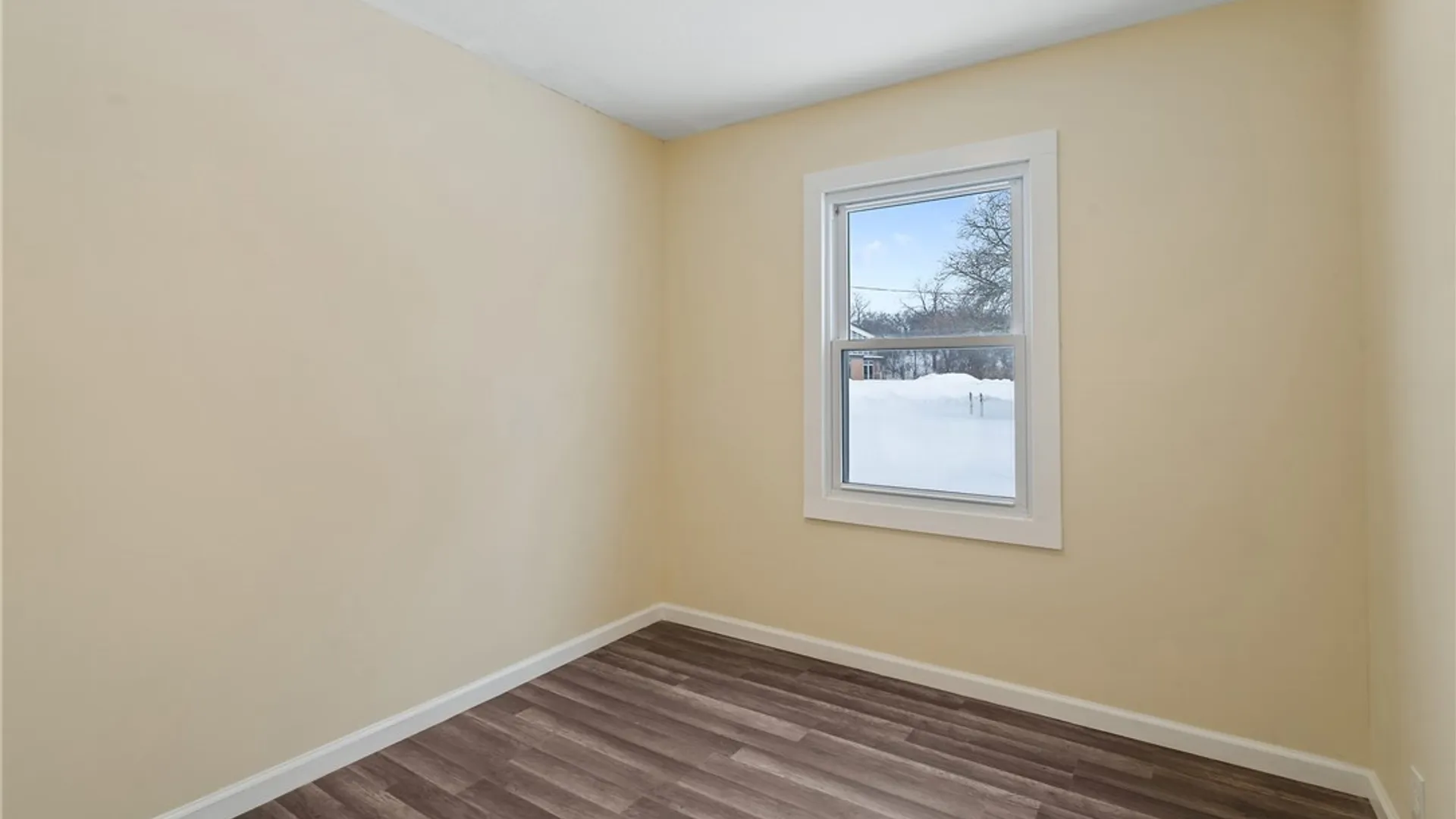 Property at 429 Beechwood Avenue, Salina, NY 13088 9