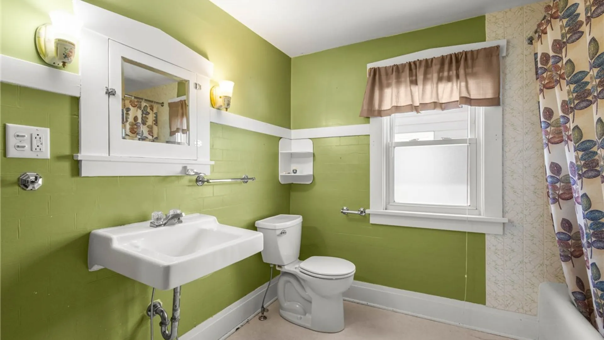 Property at 5 Woodrow Road, Batavia City, NY 14020 15