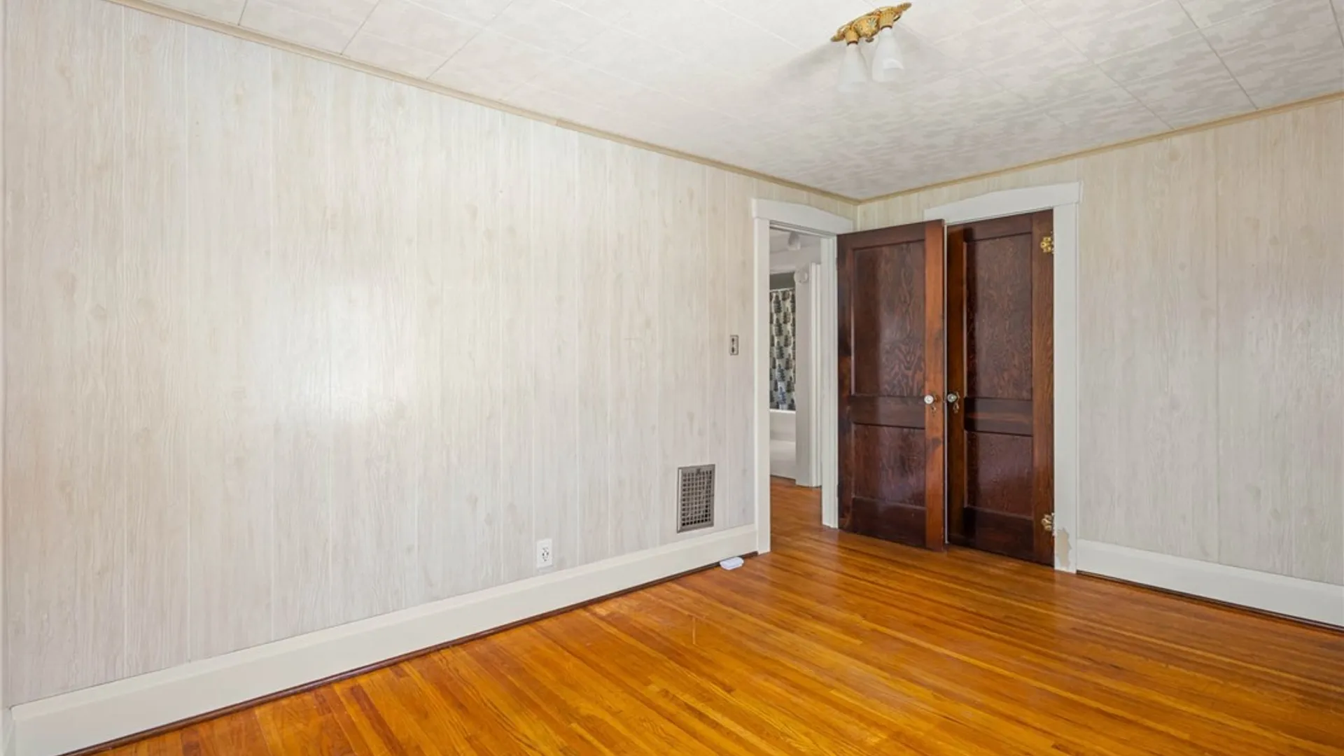 Property at 5 Woodrow Road, Batavia City, NY 14020 19