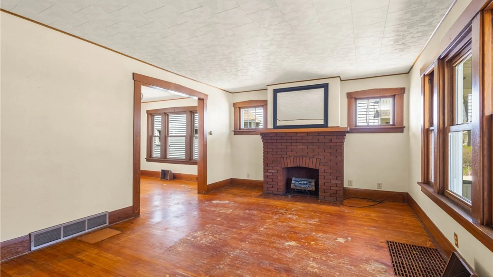 Property at 5 Woodrow Road, Batavia City, NY 14020 6