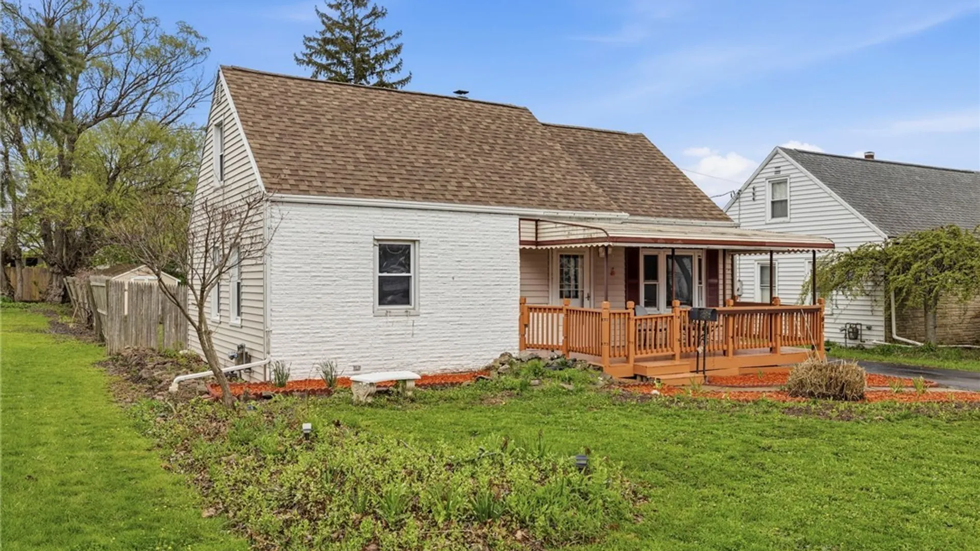 Property at 91 Oehman Boulevard, Cheektowaga, NY 14225 3