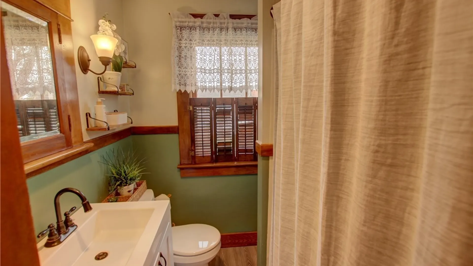 Property at 52 Helen Avenue, Hamburg, NY 14219 40