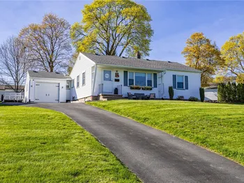 Property at 152 Ingomar Drive, Greece, NY 14612