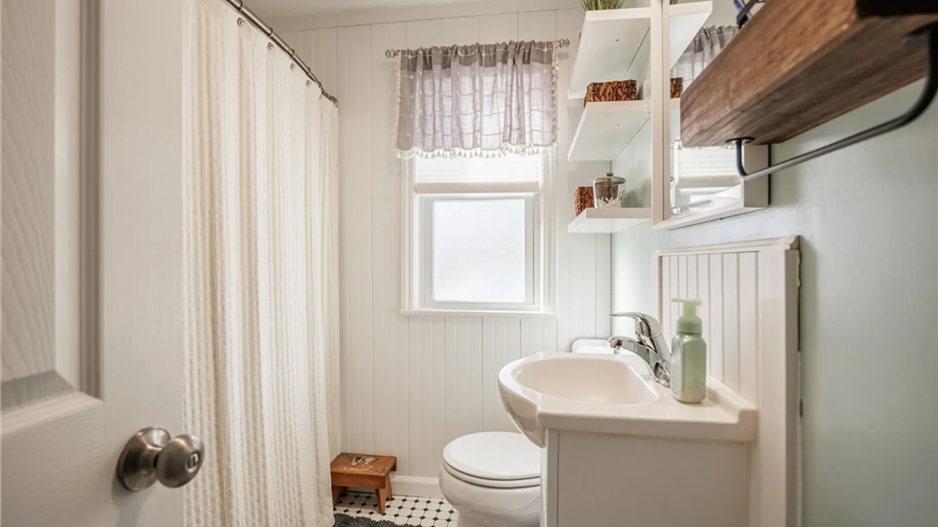 Property at 152 Ingomar Drive, Greece, NY 14612 24