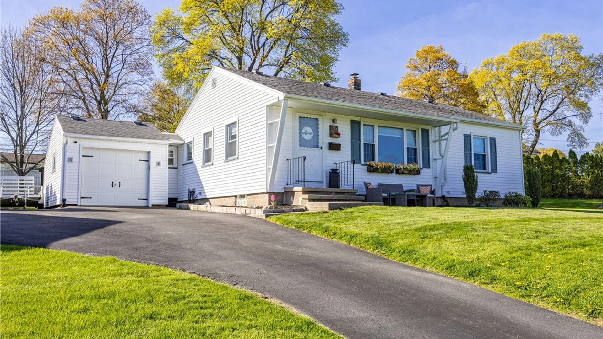 Property at 152 Ingomar Drive, Greece, NY 14612 6