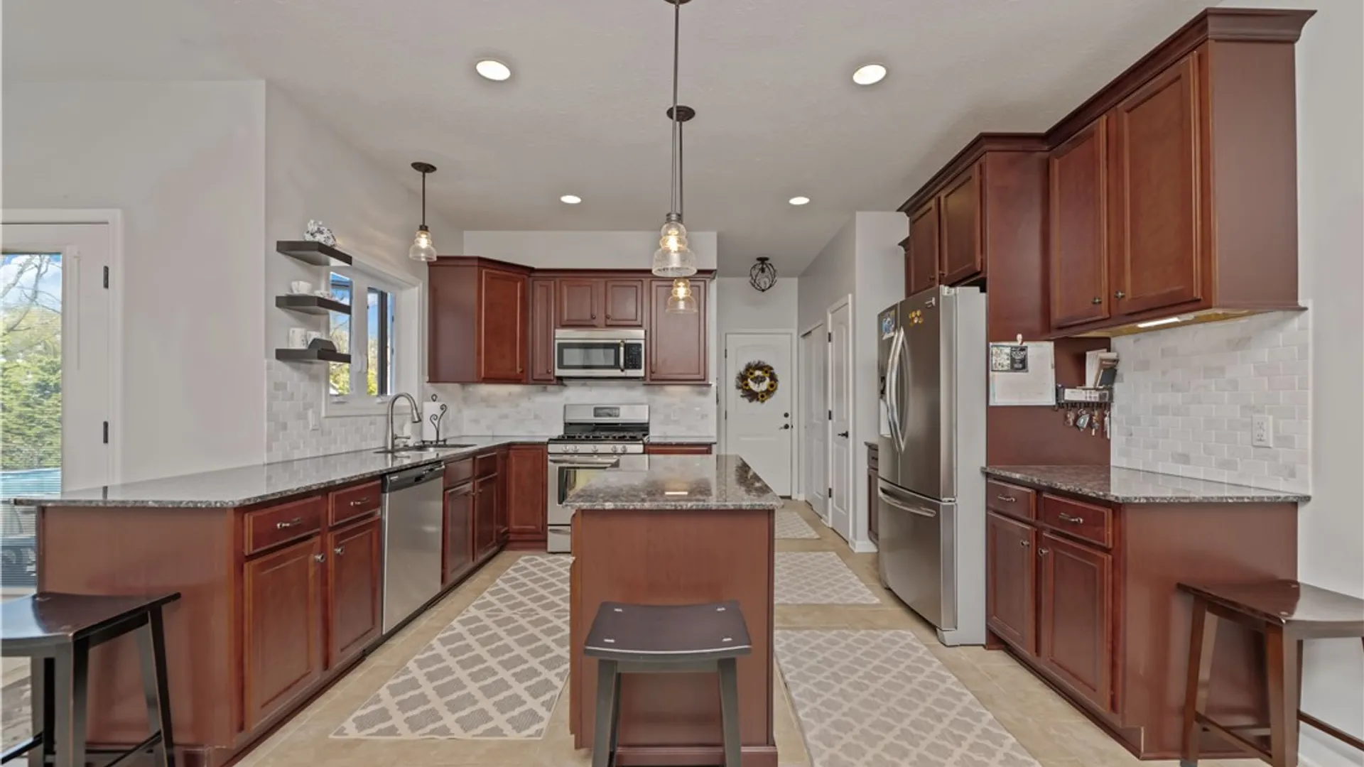 Property at 2 Calebs Trl, Parma, NY 14559 13