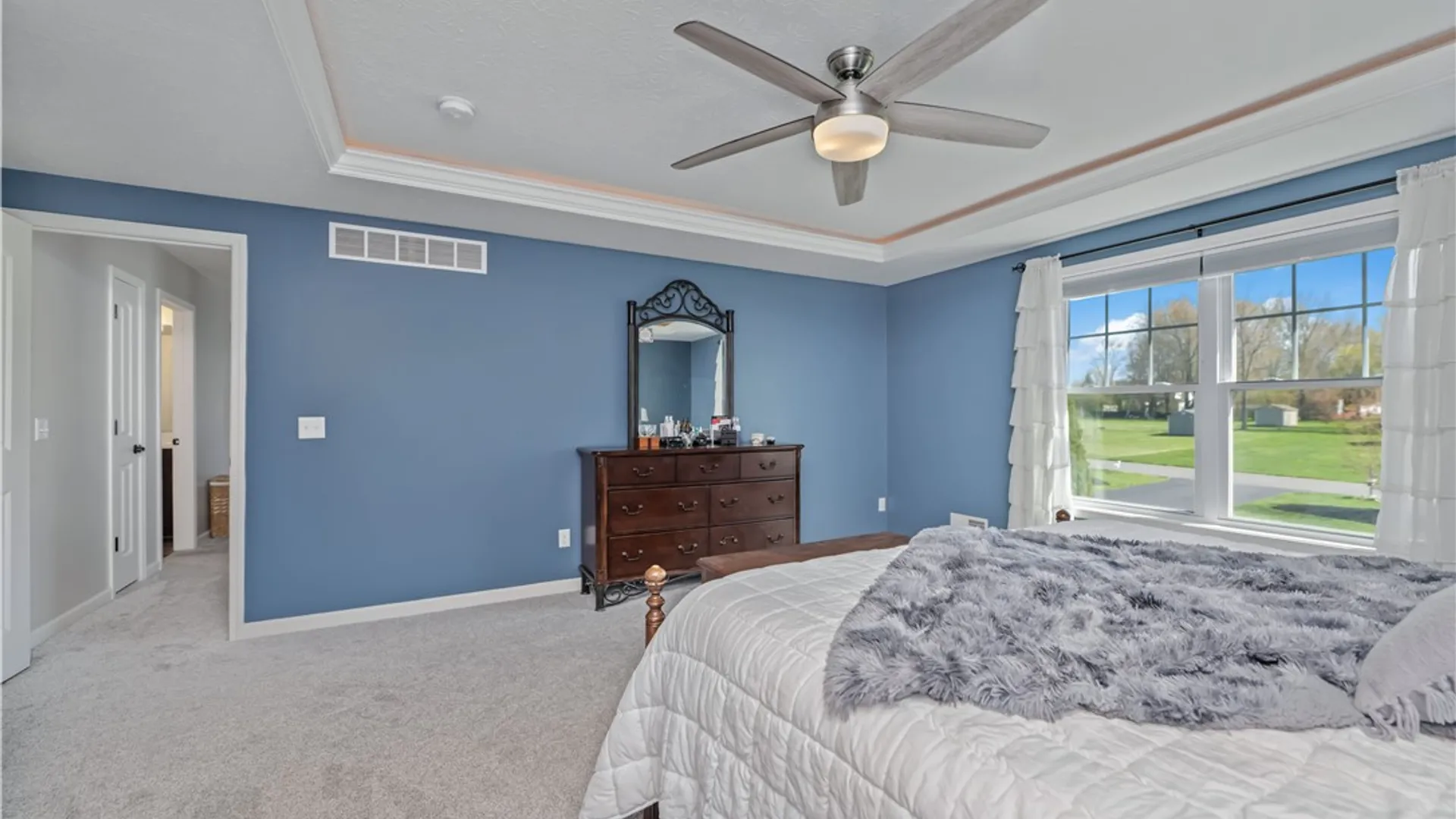 Property at 2 Calebs Trl, Parma, NY 14559 22