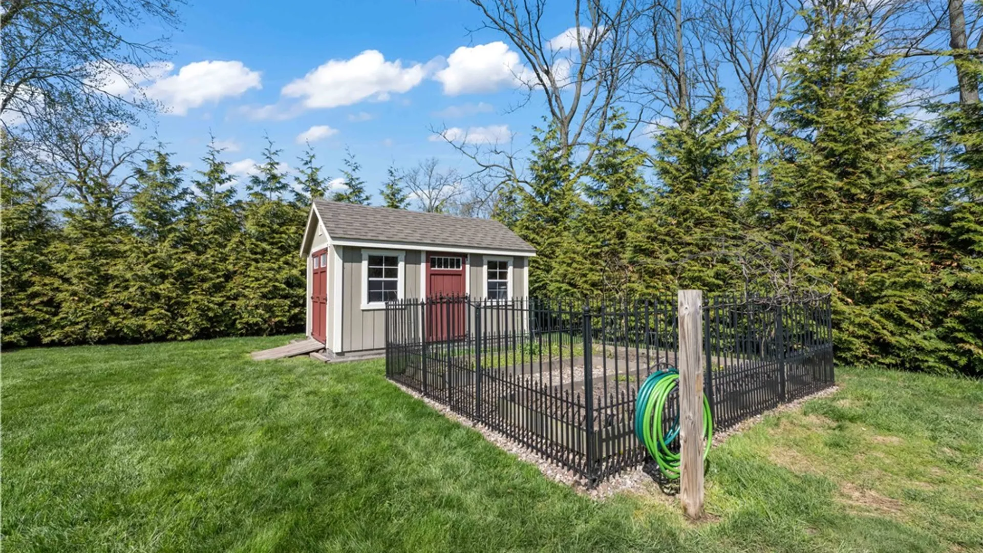 Property at 2 Calebs Trl, Parma, NY 14559 44