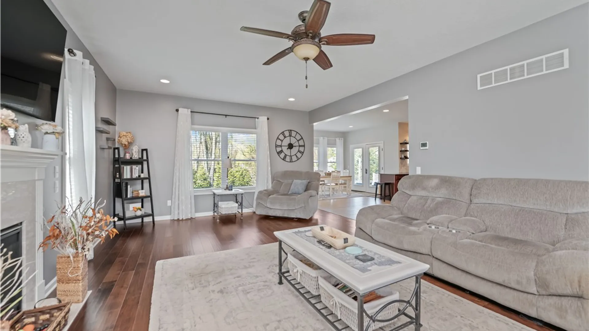 Property at 2 Calebs Trl, Parma, NY 14559 8