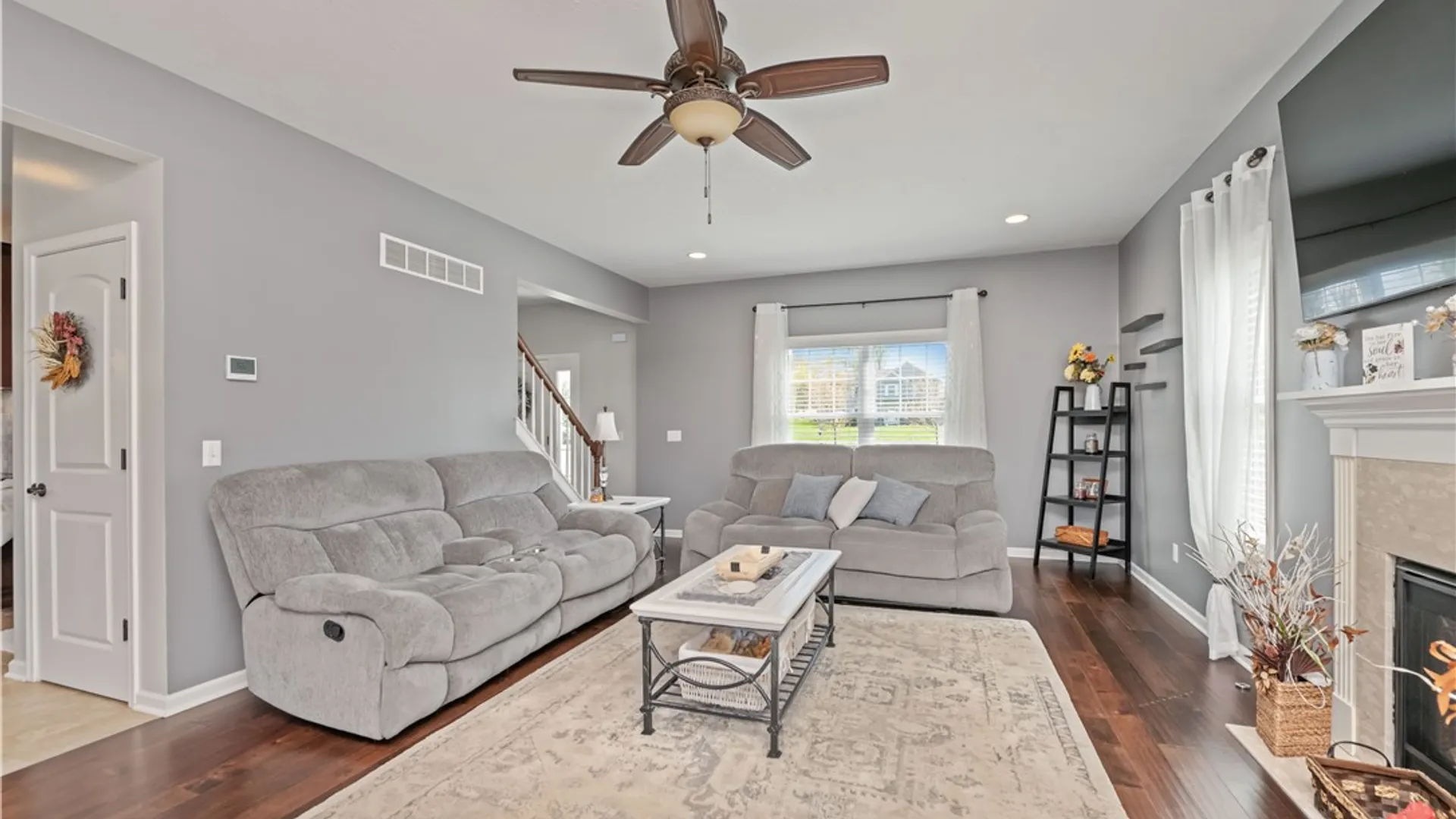 Property at 2 Calebs Trl, Parma, NY 14559 9