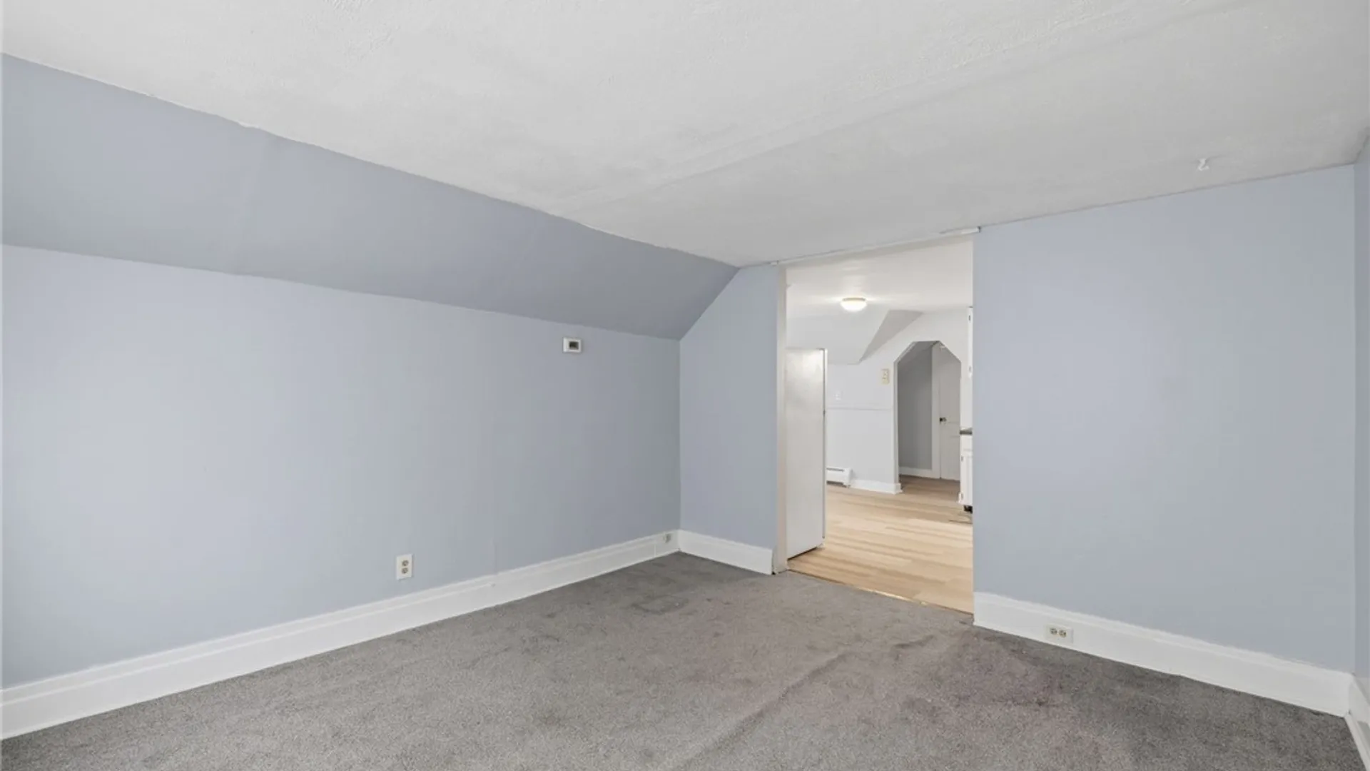 Property at 90 Clover Place, Cheektowaga, NY 14225 27