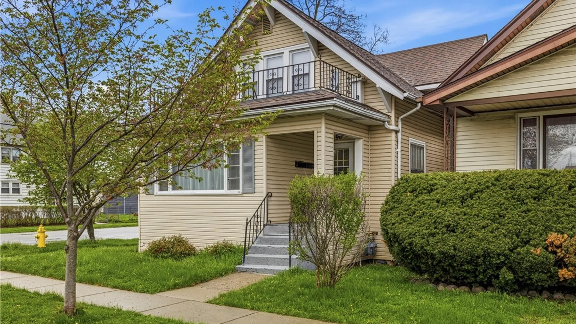 Property at 90 Clover Place, Cheektowaga, NY 14225 3