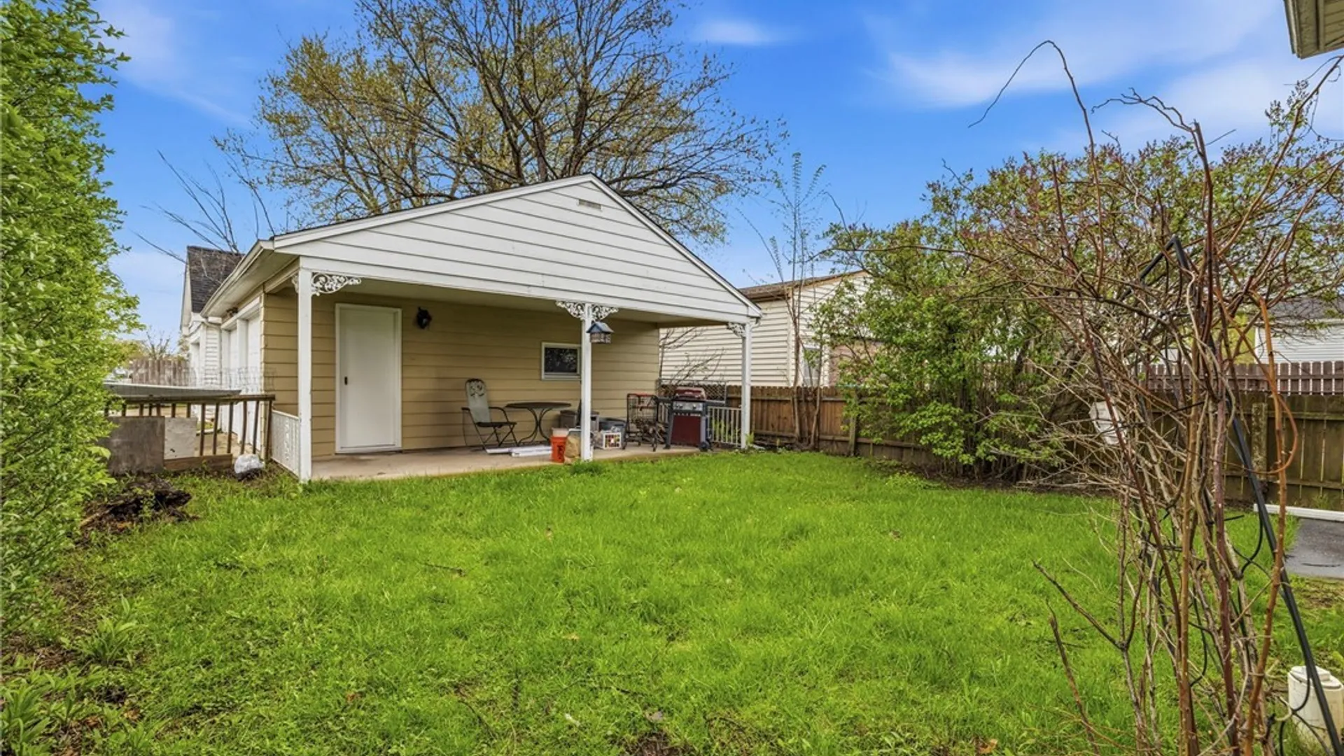 Property at 90 Clover Place, Cheektowaga, NY 14225 36