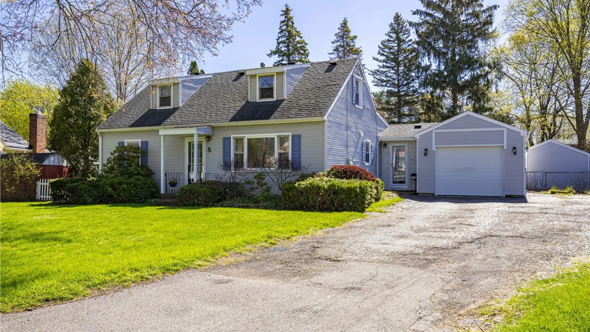 Property at 5 Hillside Drive, Ogden, NY 14559 3