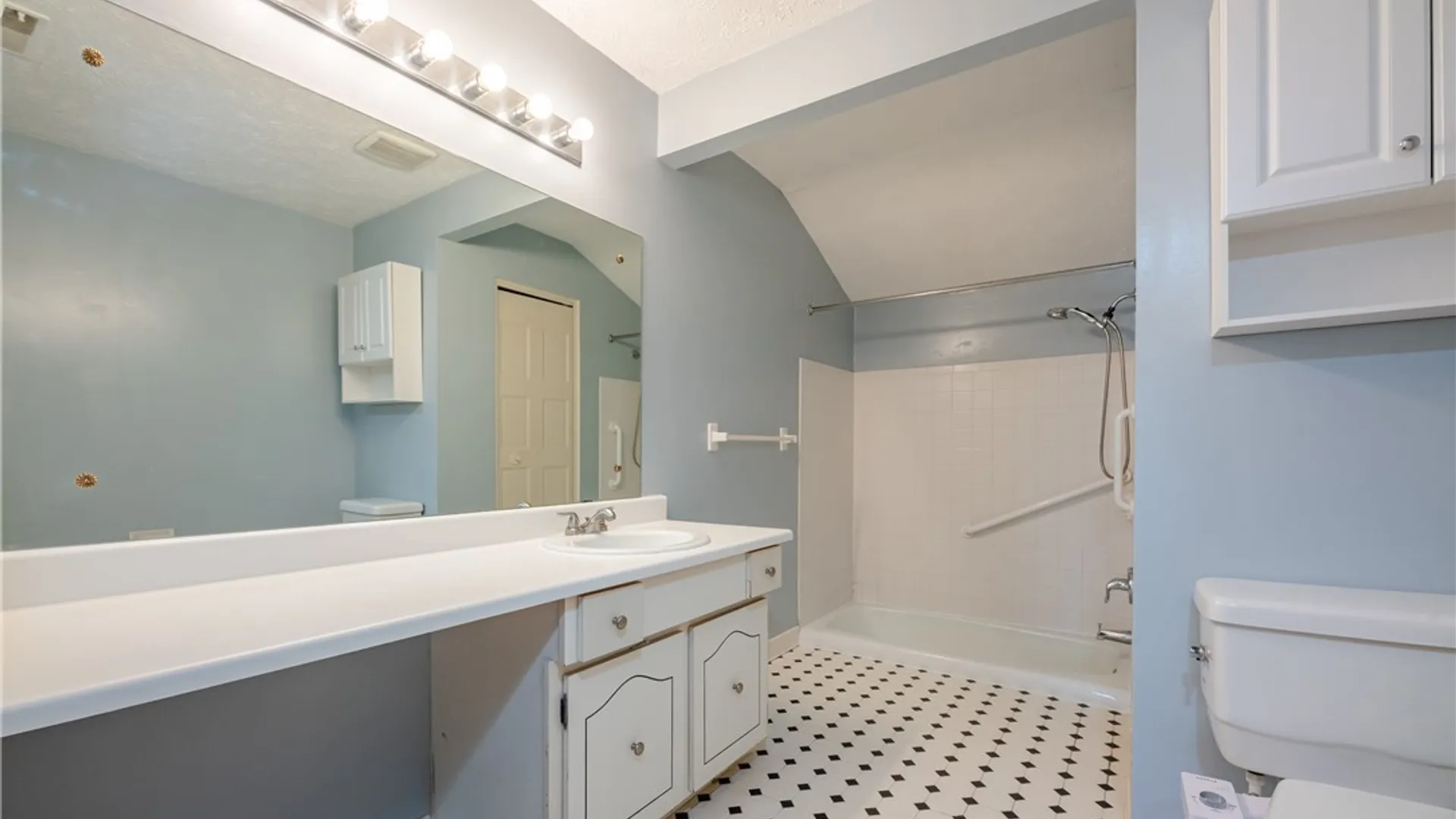 Property at 9 High Gate, Perinton, NY 14450 20