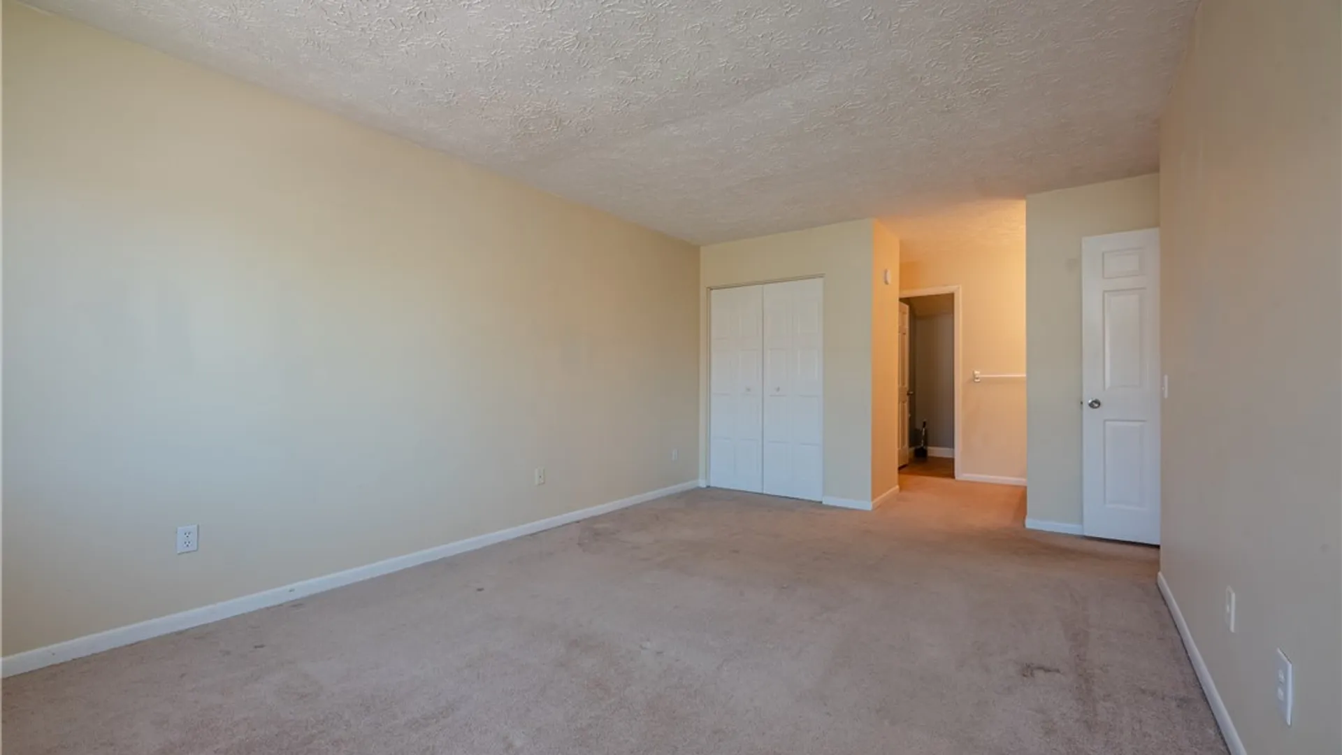 Property at 9 High Gate, Perinton, NY 14450 25