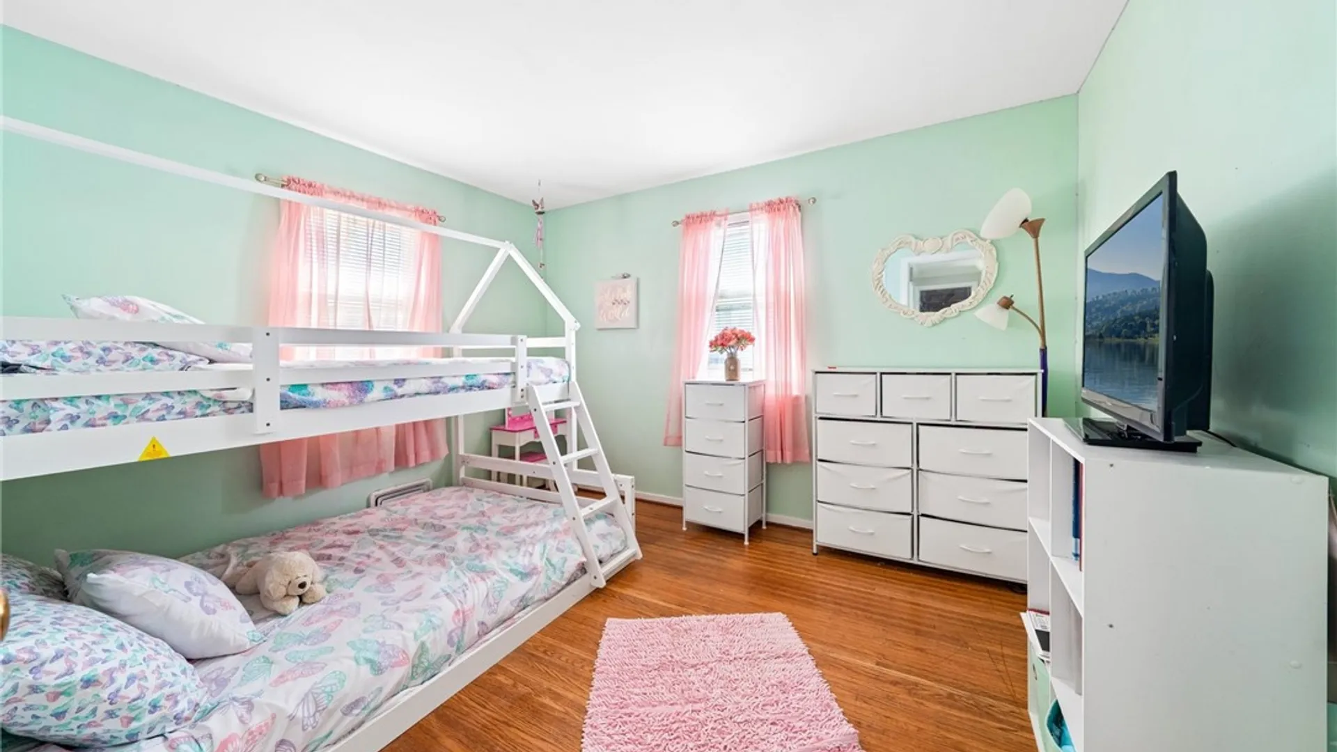 Property at 181 Leonard Rd, Greece, NY 14616 16