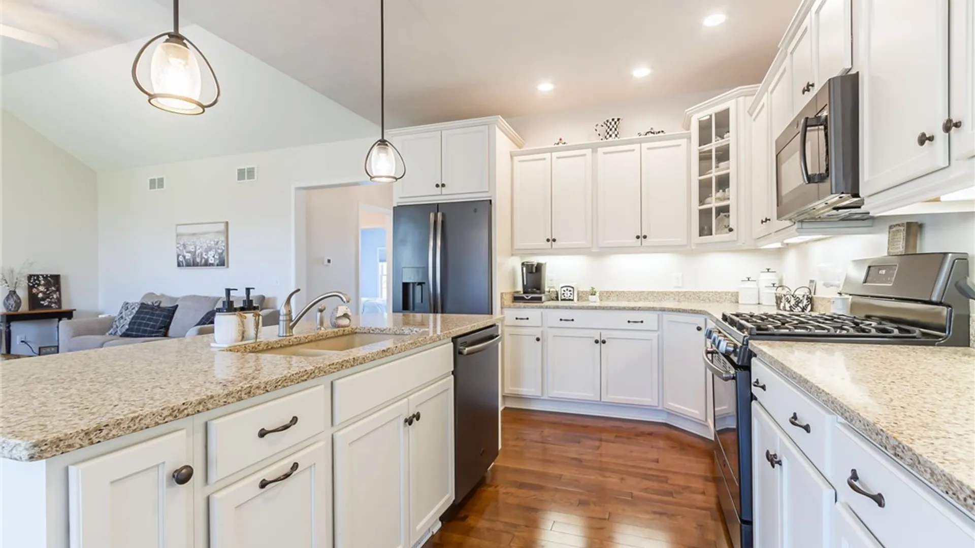 Property at 159 Thames Drive, Henrietta, NY 14588 15