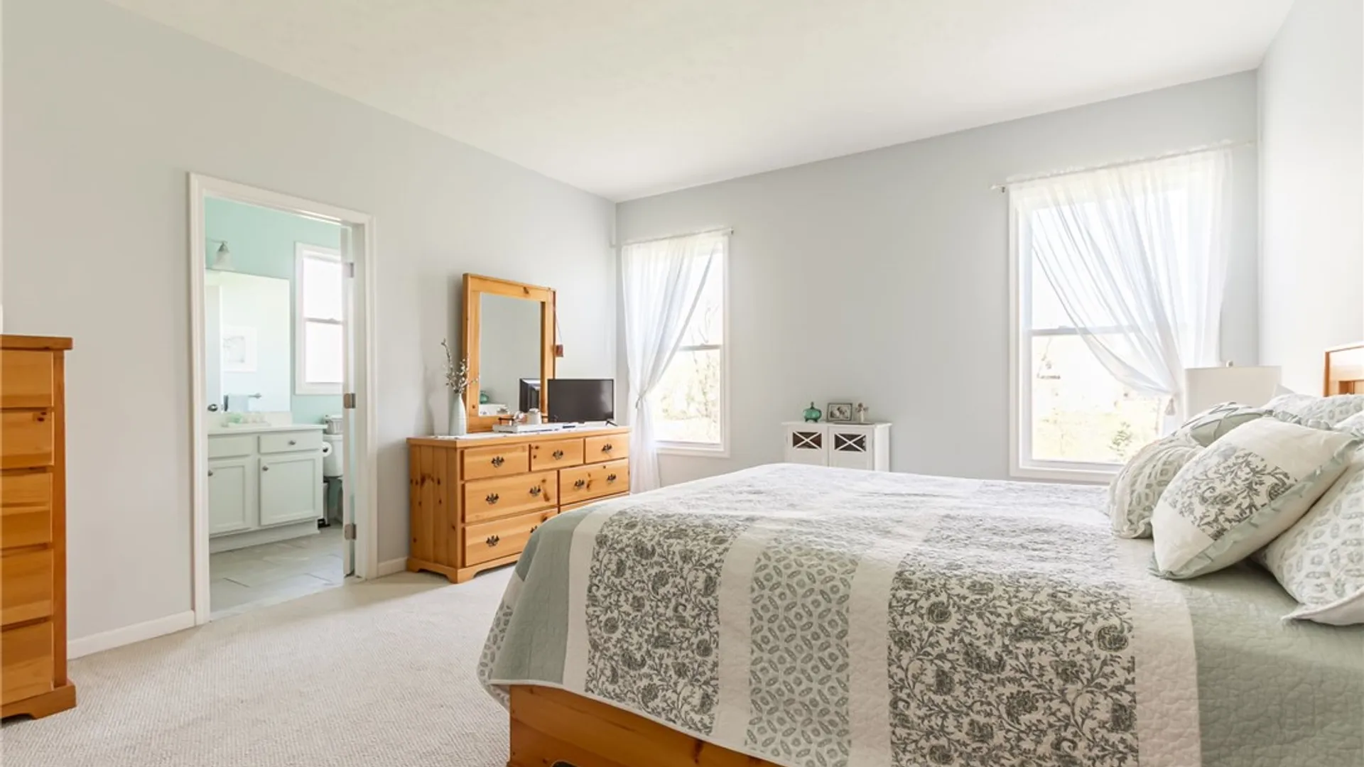 Property at 159 Thames Drive, Henrietta, NY 14588 24