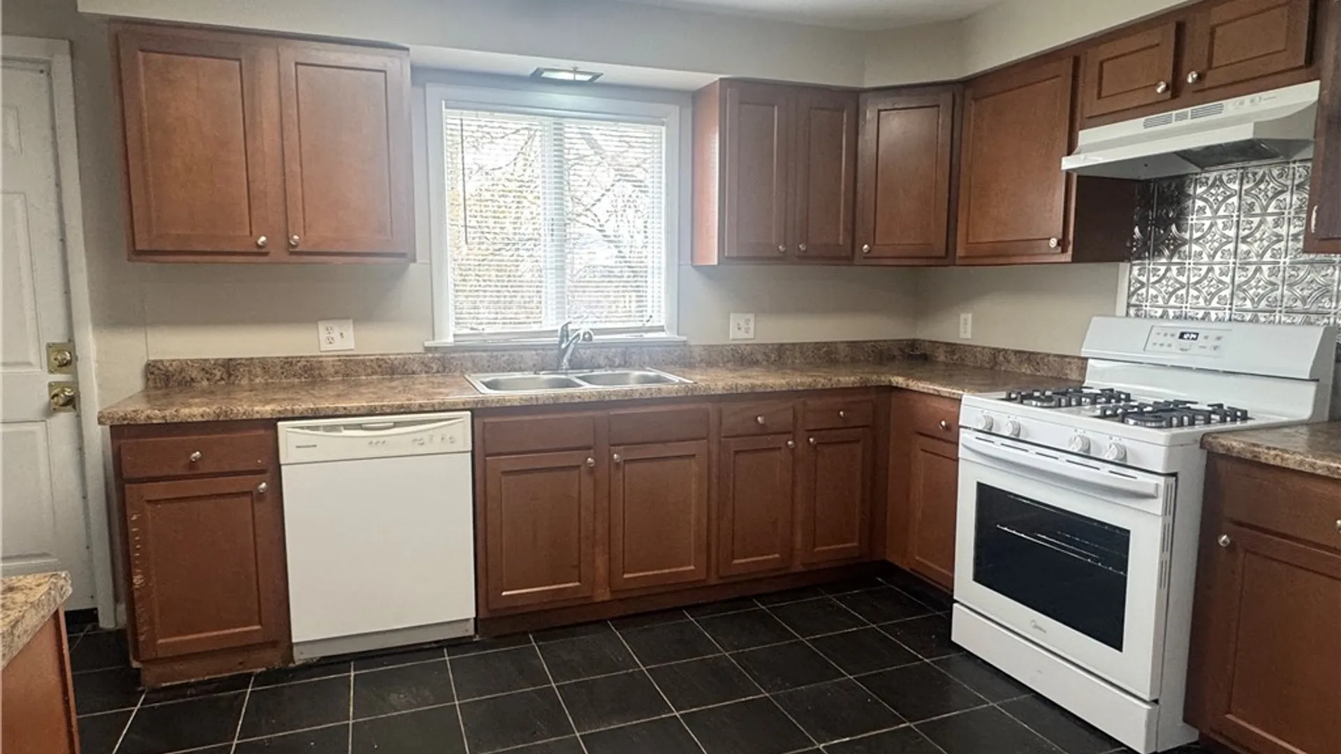 Property at 109 Stenson Street, Rochester, NY 14606 6