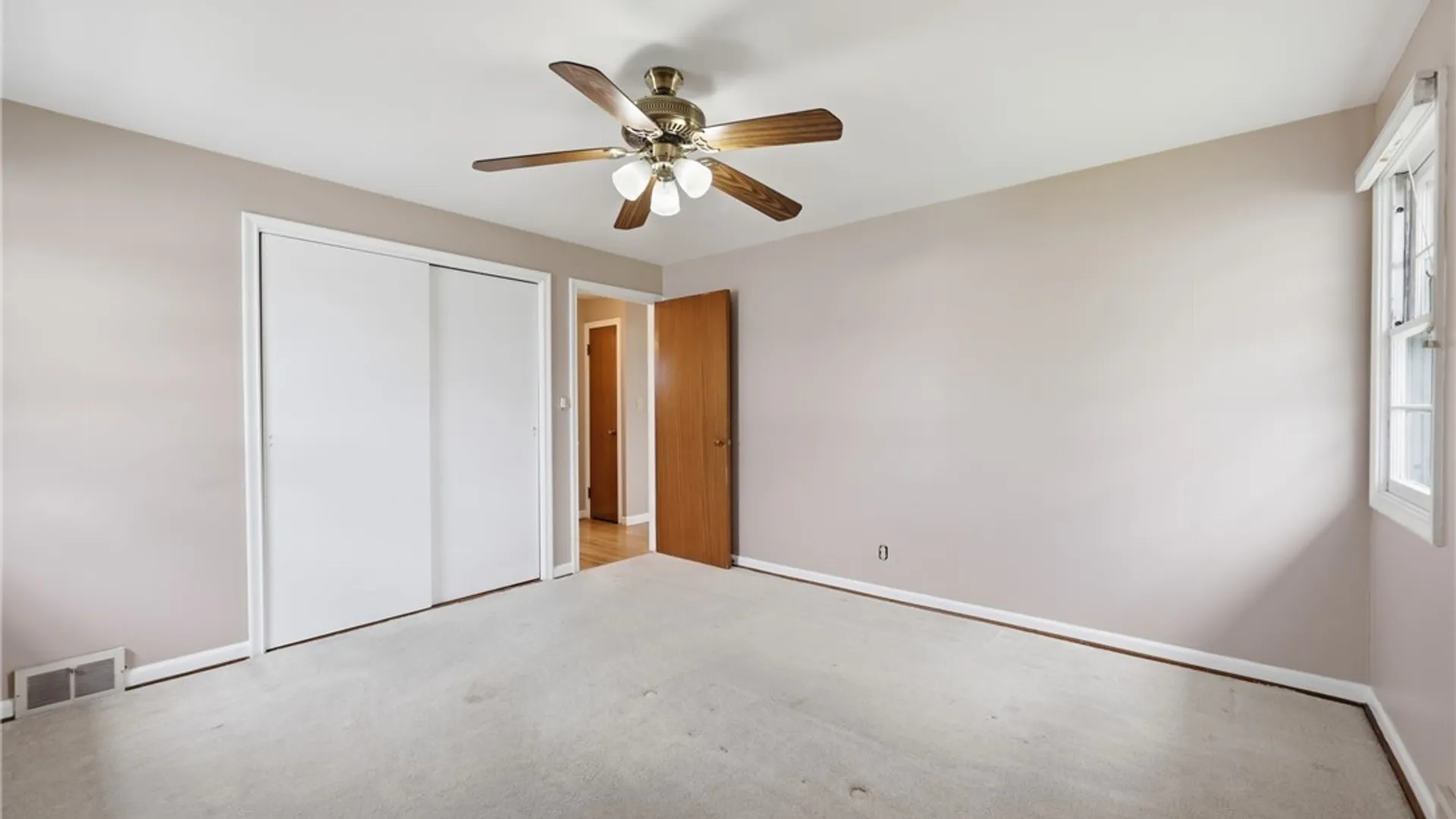 Property at 29 Overbrook Avenue, Tonawanda, NY 14150 12