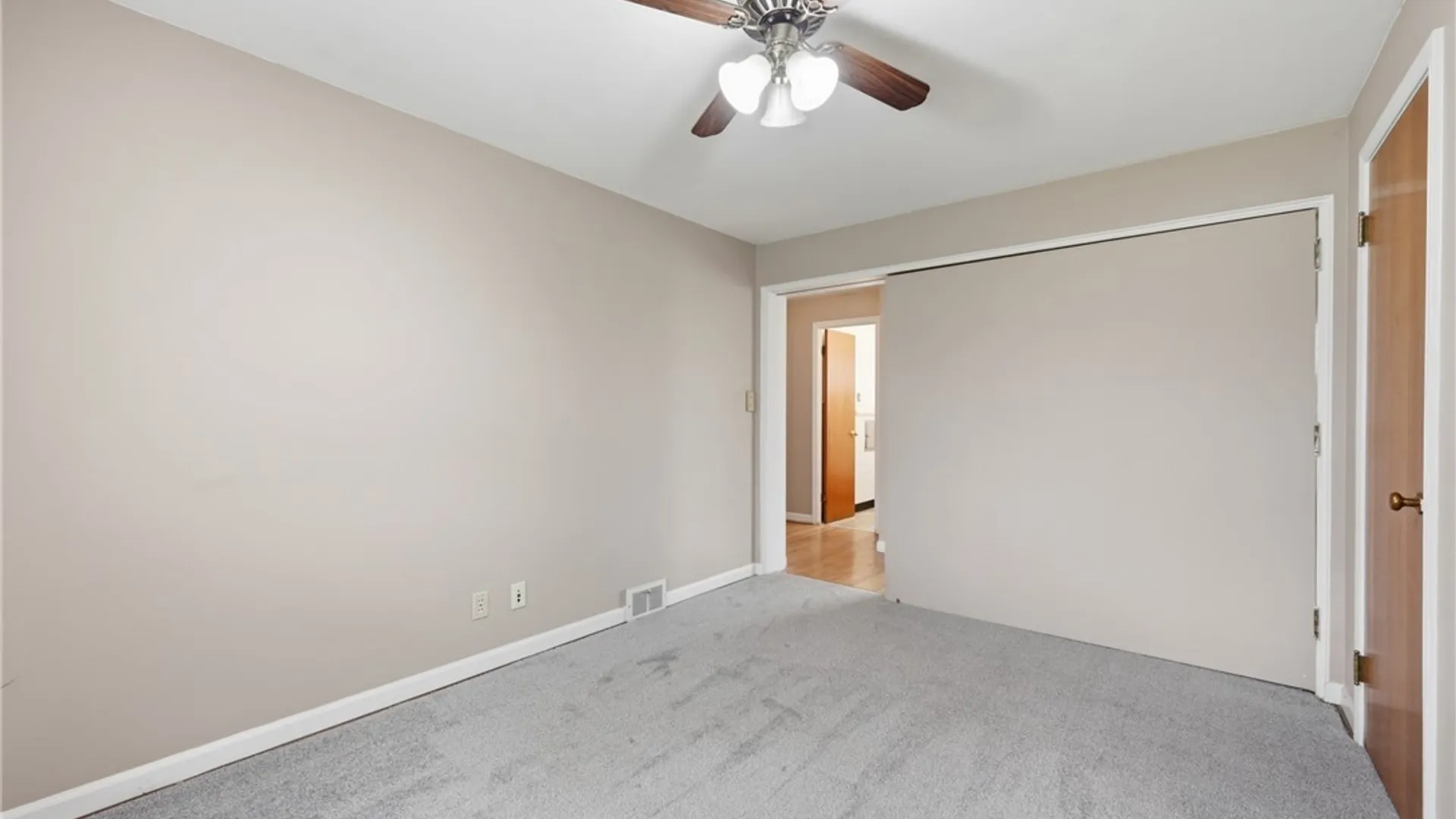 Property at 29 Overbrook Avenue, Tonawanda, NY 14150 15