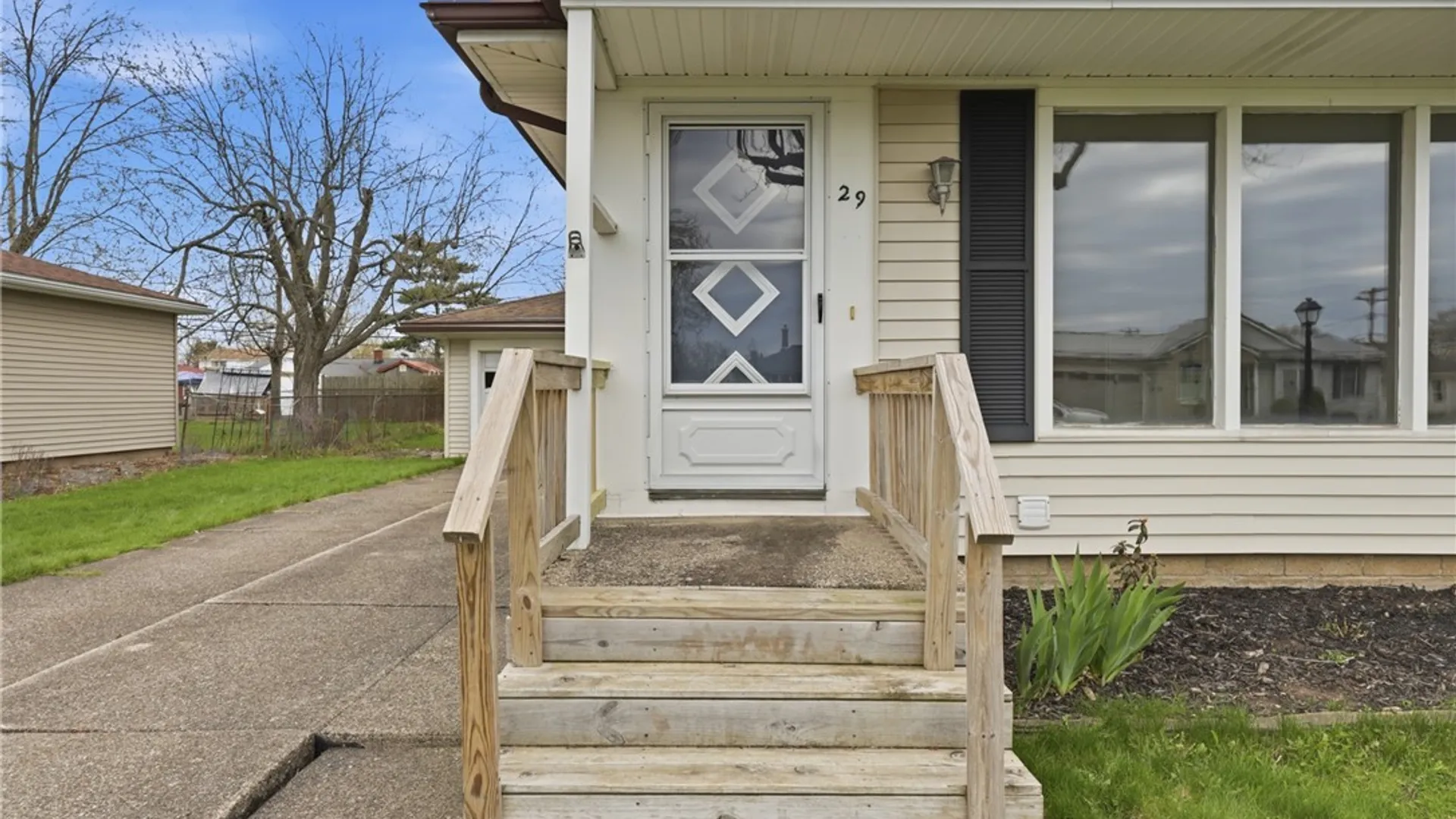 Property at 29 Overbrook Avenue, Tonawanda, NY 14150 3