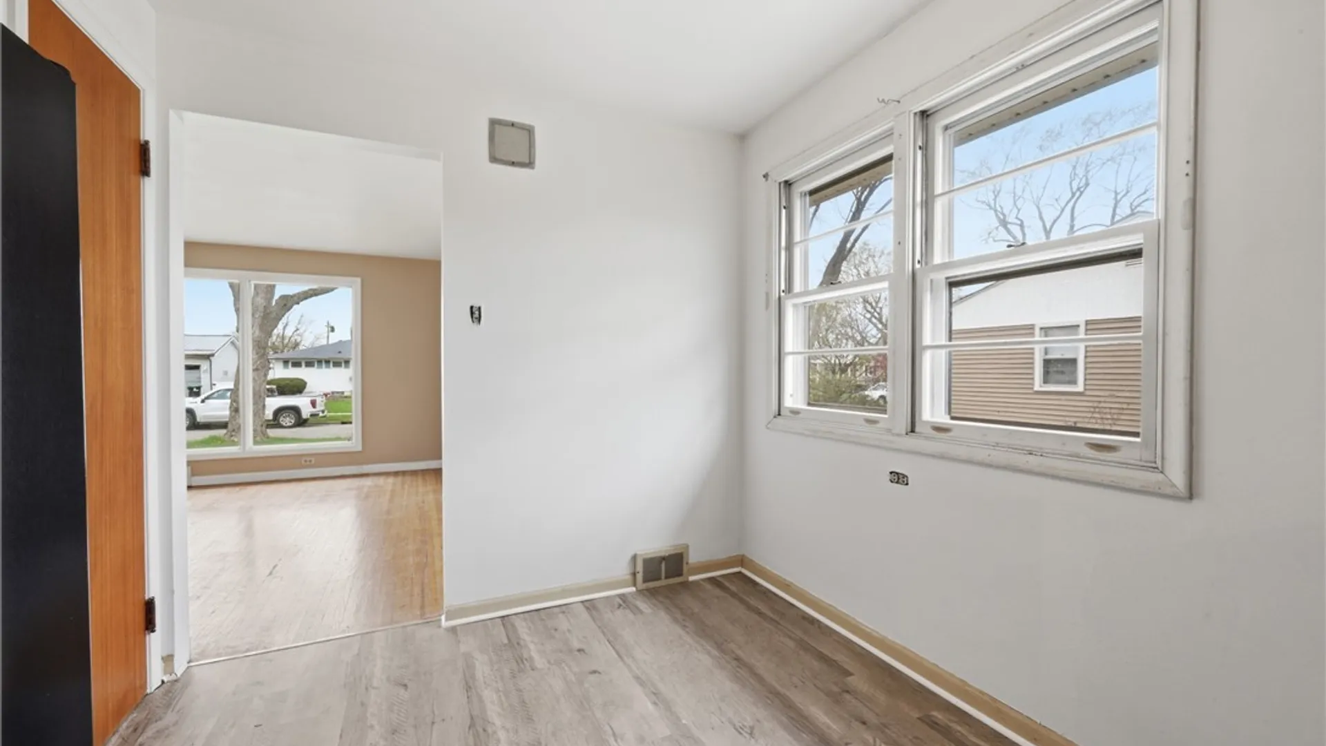 Property at 29 Overbrook Avenue, Tonawanda, NY 14150 7